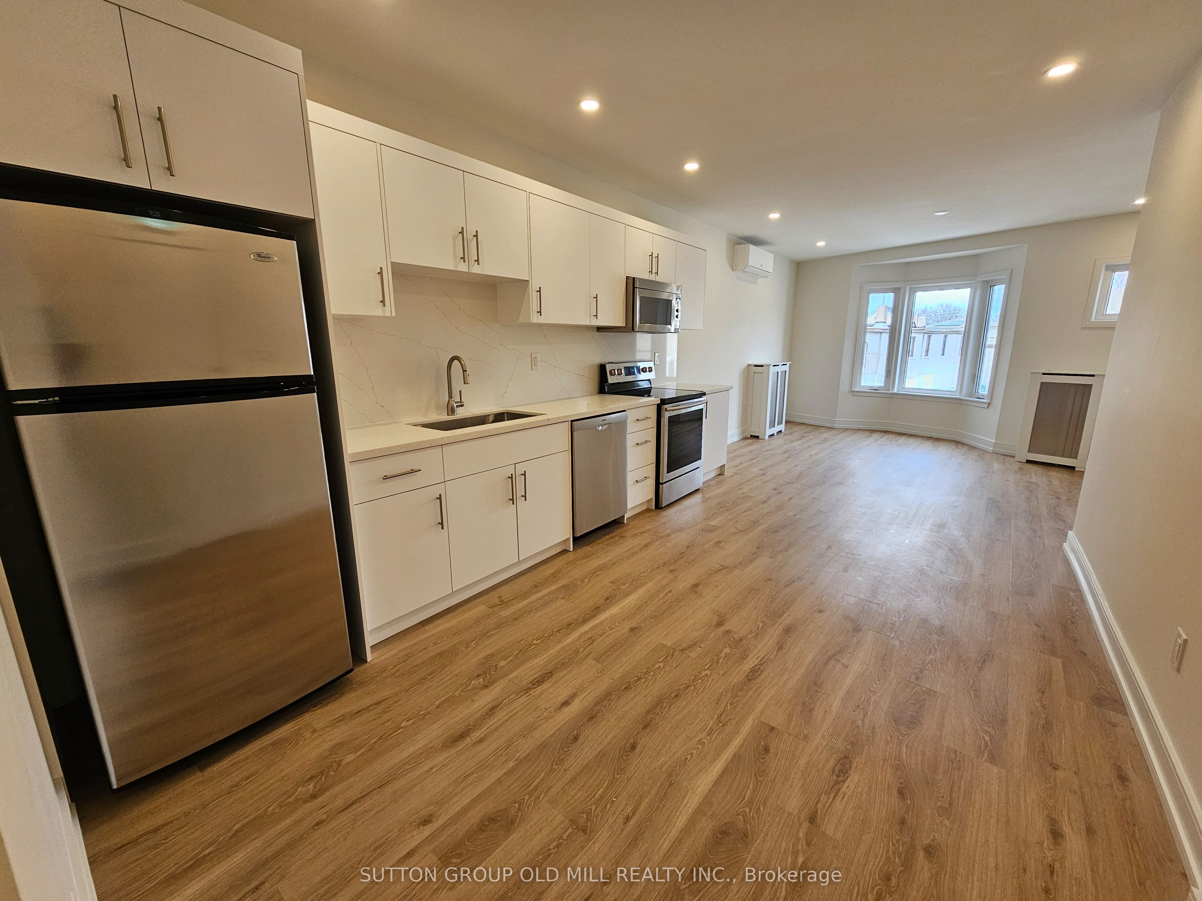 3293 Dundas Street W 2nd Floor, Toronto, ON M6P 2A5