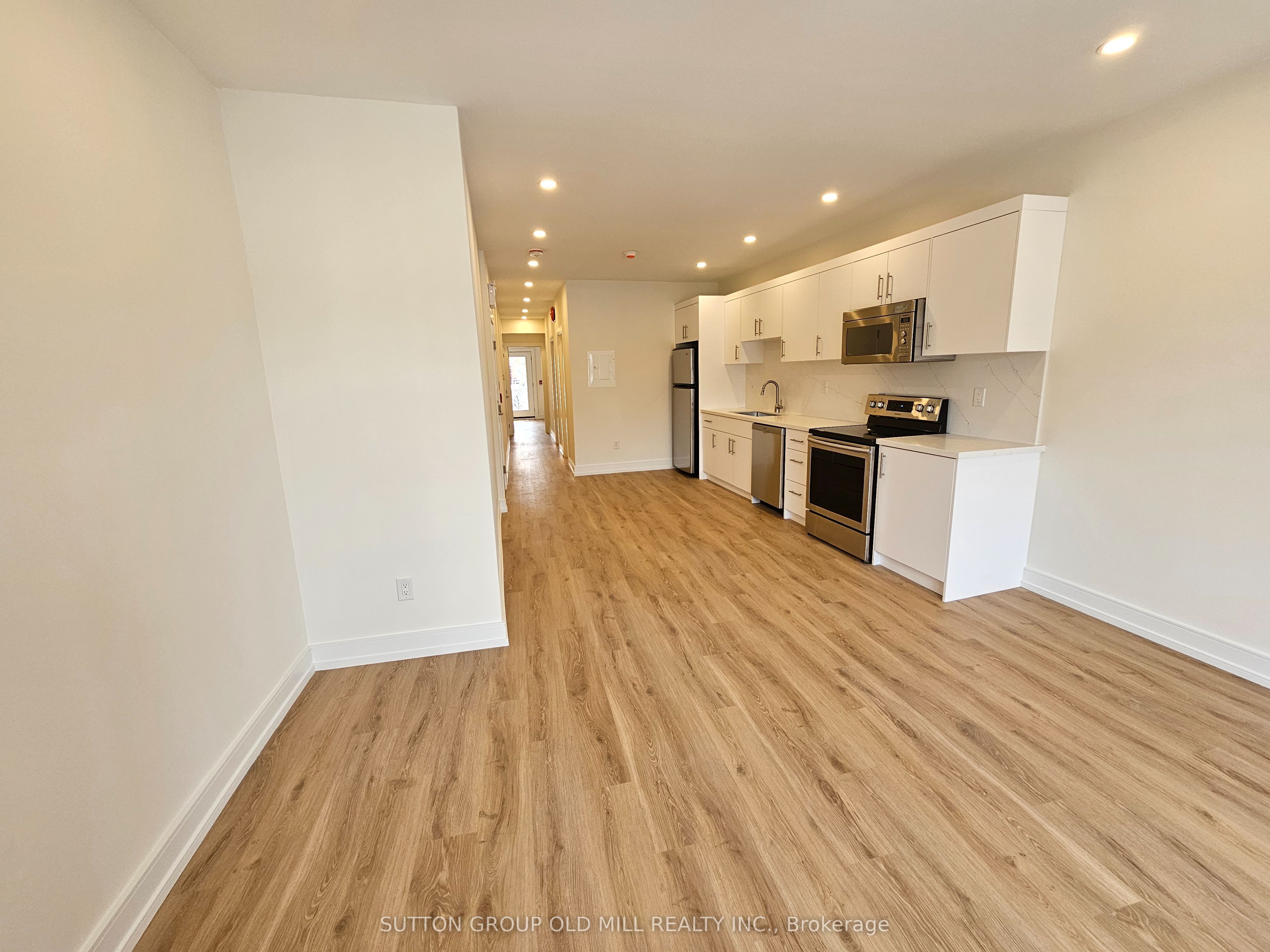 3293 Dundas Street W 2nd Floor, Toronto, ON M6P 2A5 photo 3