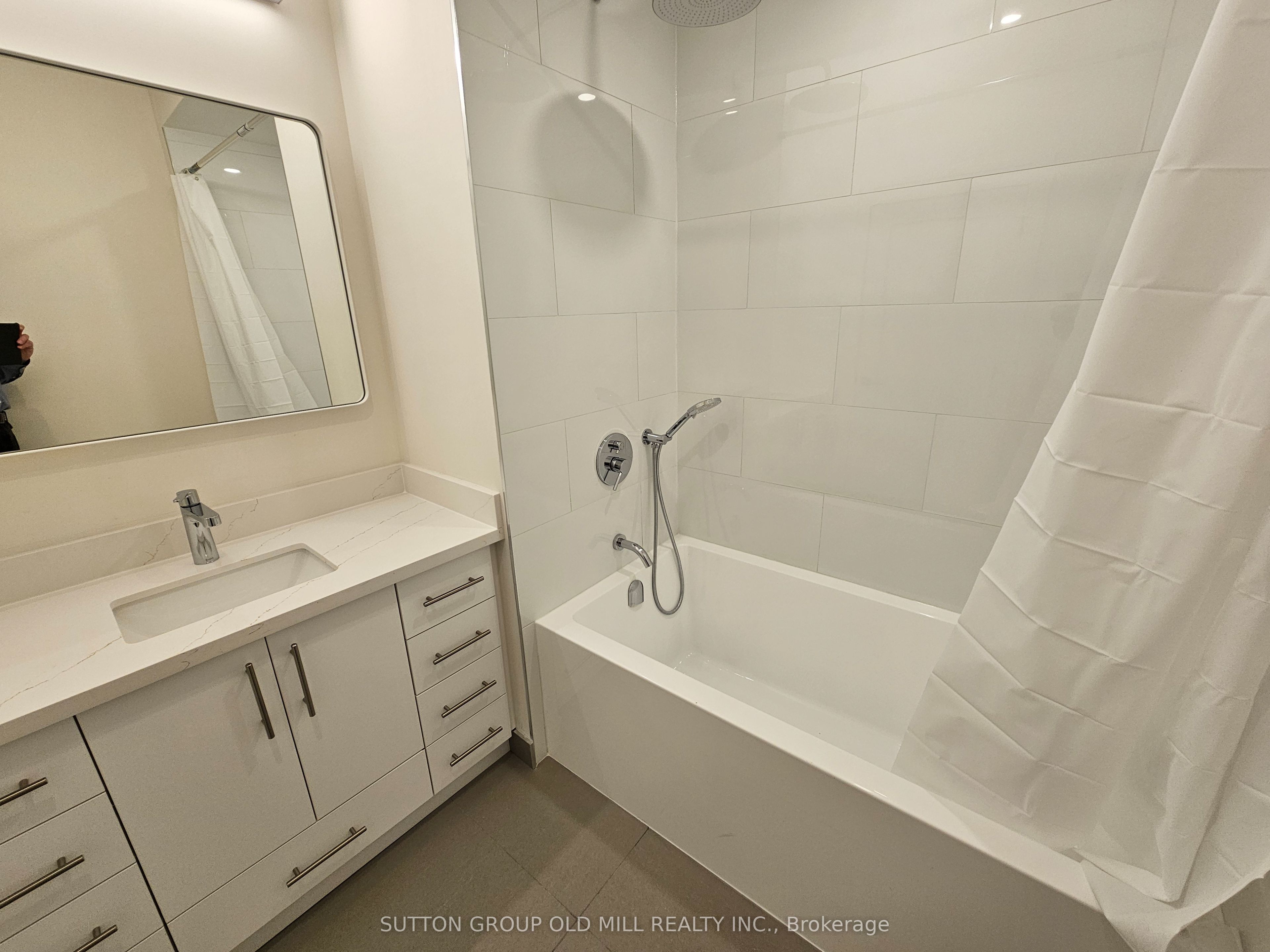 3293 Dundas Street W 2nd Floor, Toronto, ON M6P 2A5 photo 5
