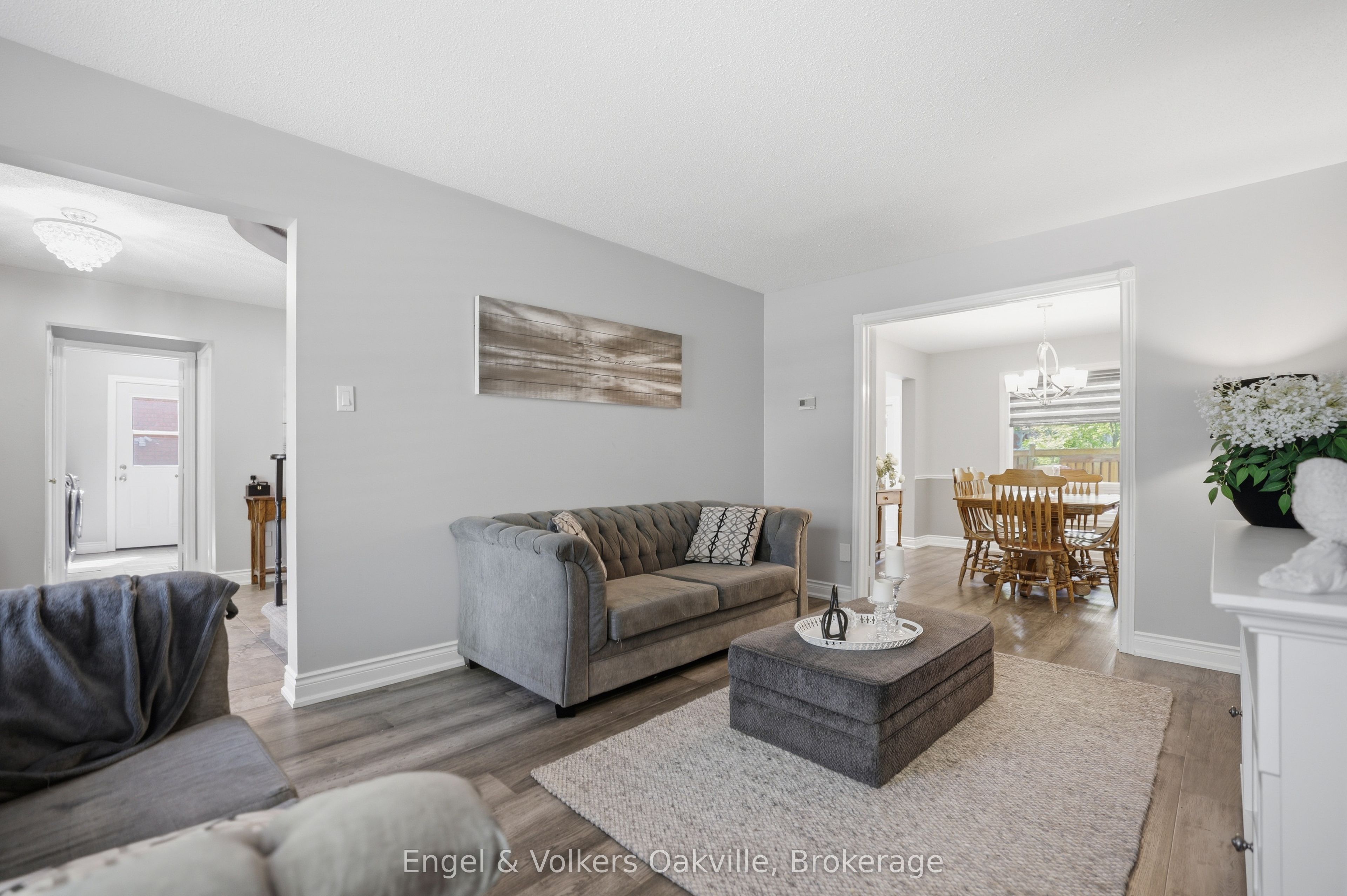 1245 Creekside Drive, Oakville, ON L6H 4Y8 photo 4