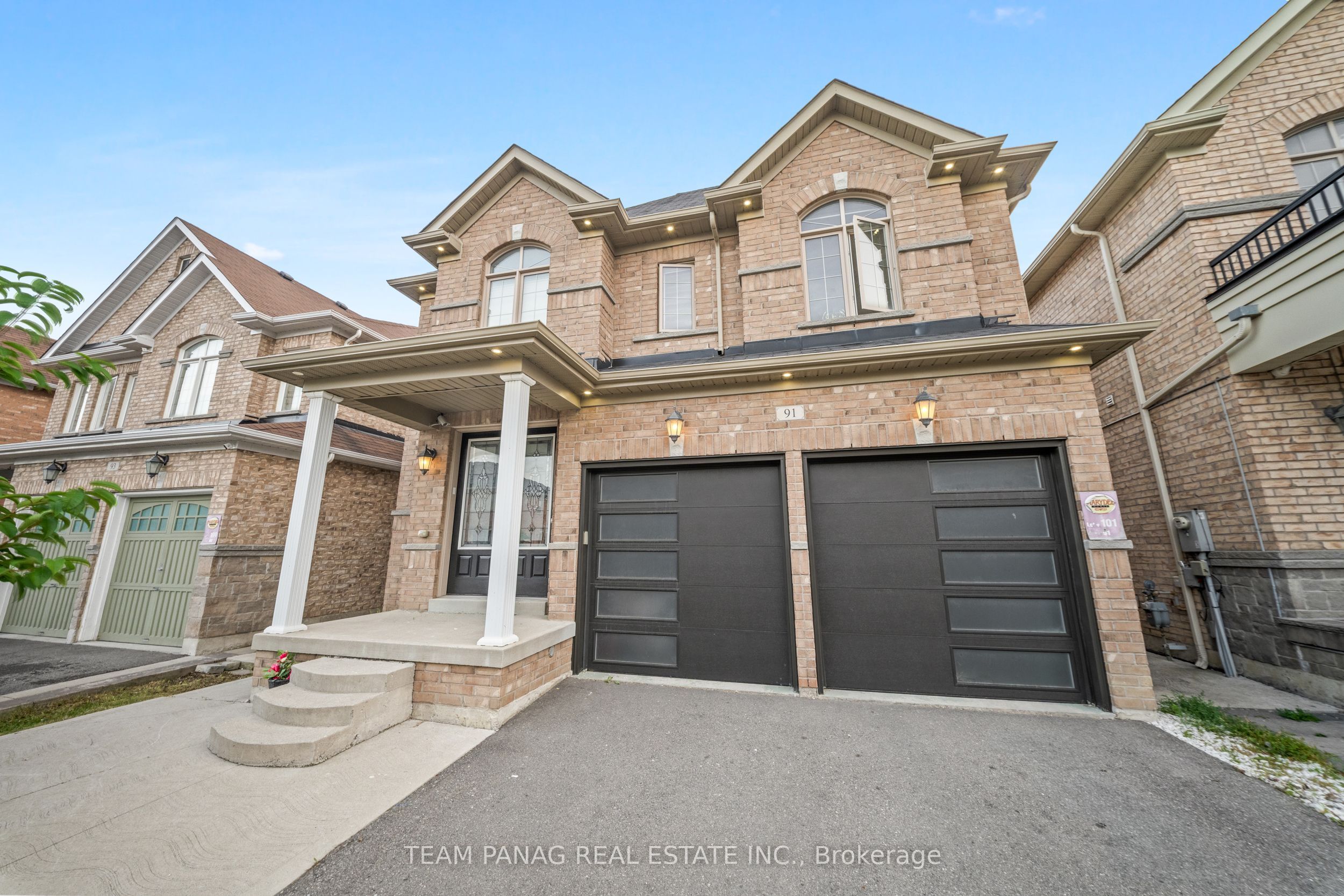 91 Campwood Crescent, Brampton, ON L6P 3S9 photo 2