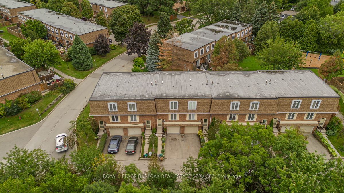 1526 Westminster Place, Burlington, ON L7P 2B5 photo 3