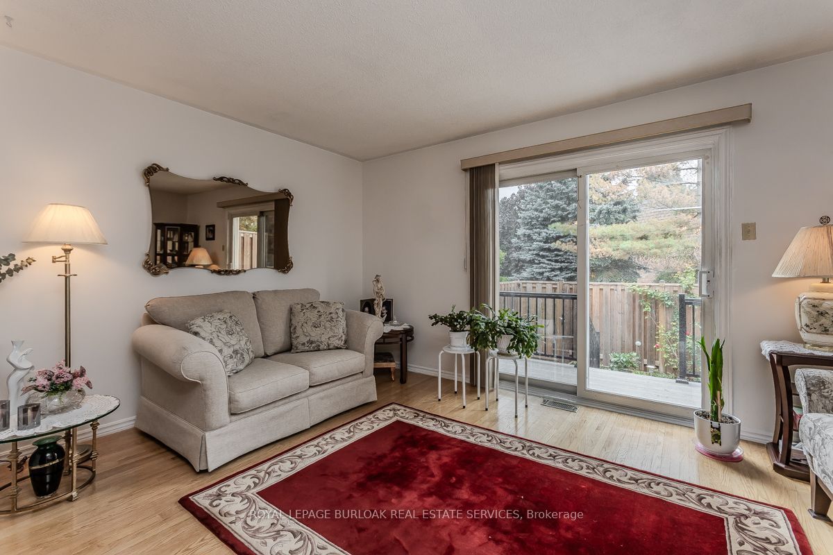 1526 Westminster Place, Burlington, ON L7P 2B5 photo 5