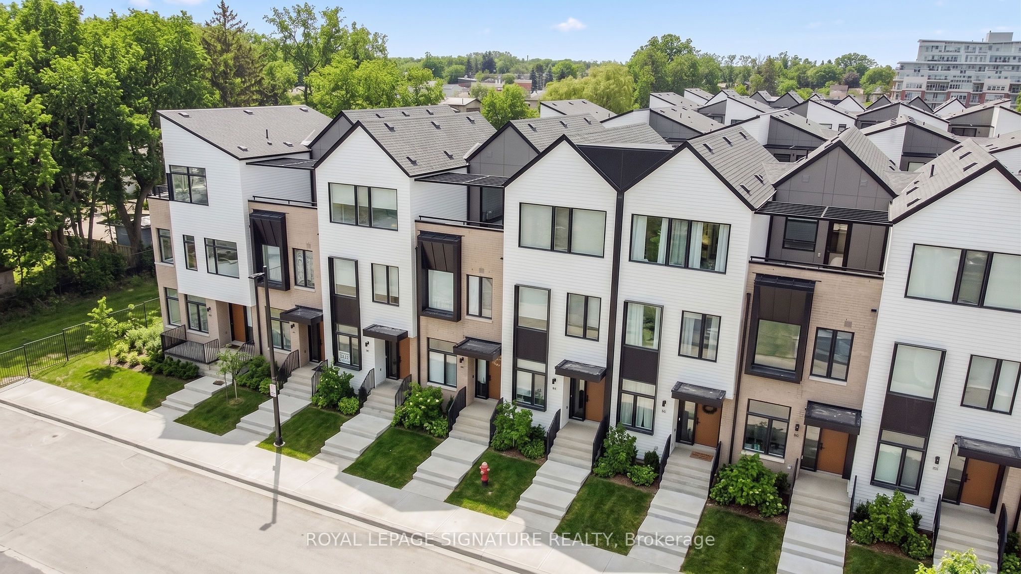 40 Lou Parsons Way S 47, Mississauga, ON L5H 0B2 photo 2