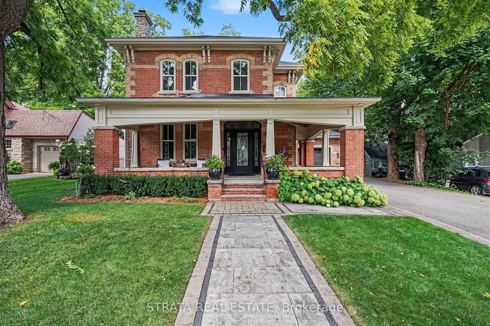 12 York Street, Orangeville, ON L9W 1L6