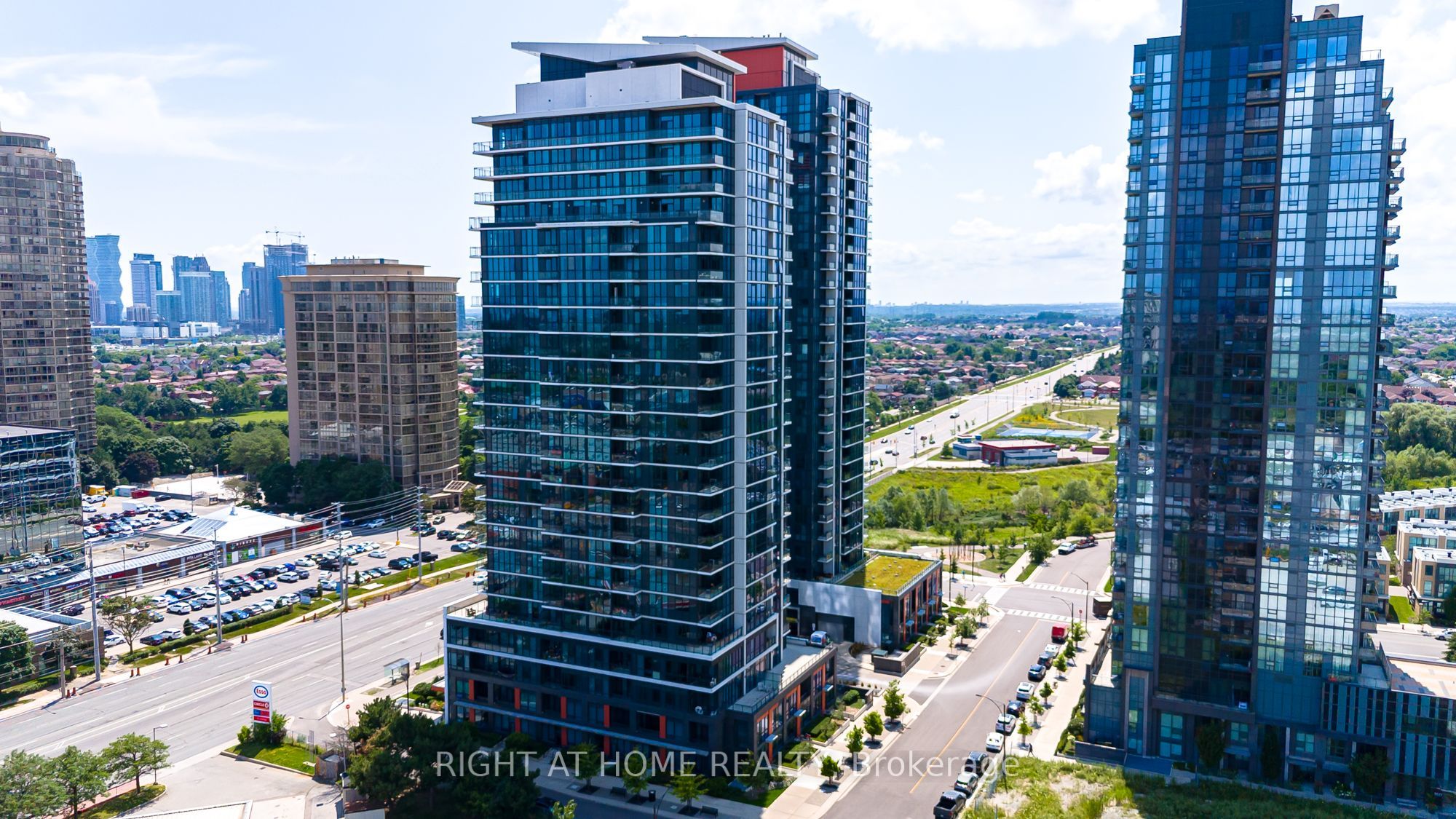 55 Eglinton Avenue W 101, Mississauga, ON L5R 0E4 photo 2