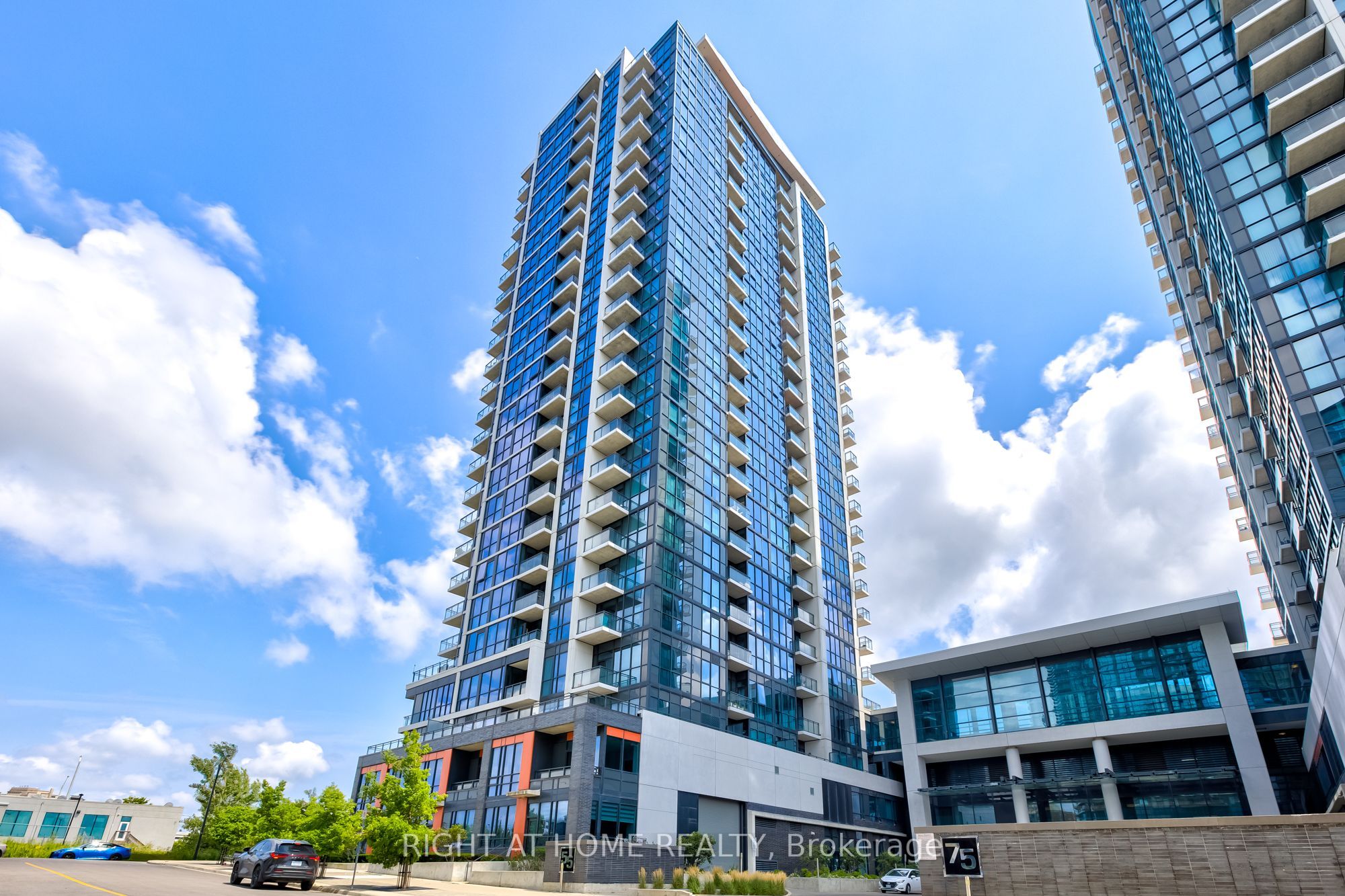 55 Eglinton Avenue W 101, Mississauga, ON L5R 0E4 photo 3