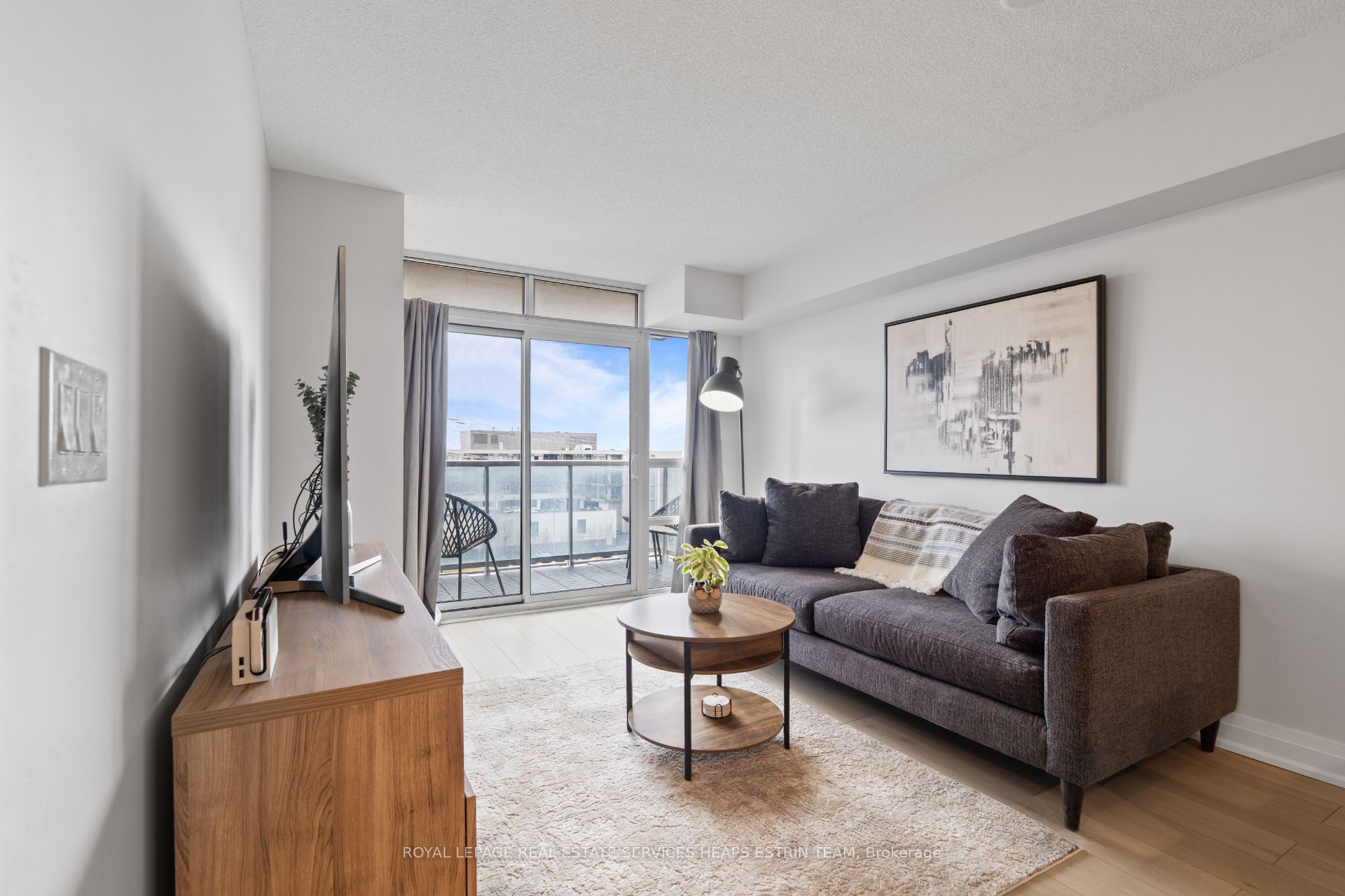 3 Michael Power Place 606, Toronto, ON M9A 0A2