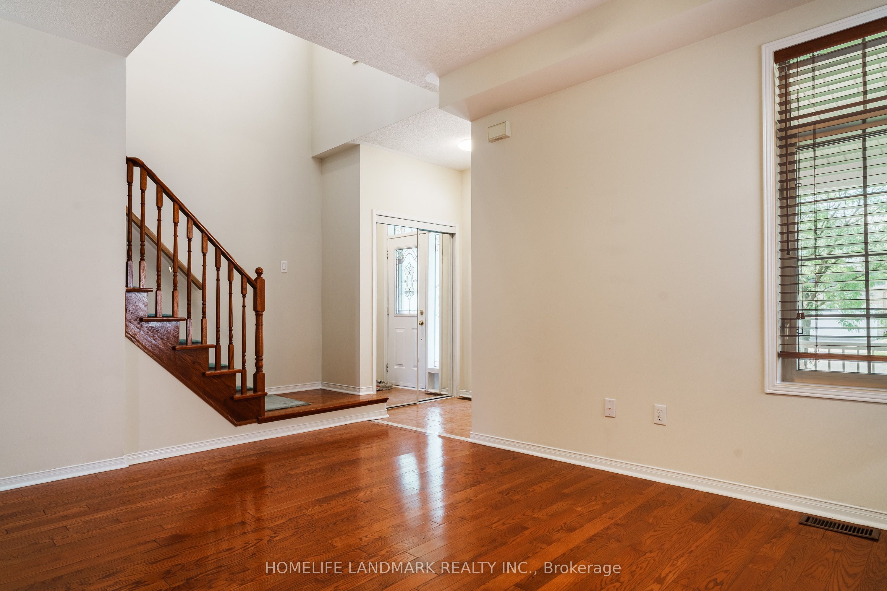 5487 Churchill Meadows Boulevard, Mississauga, ON L5M 6X3 photo 5