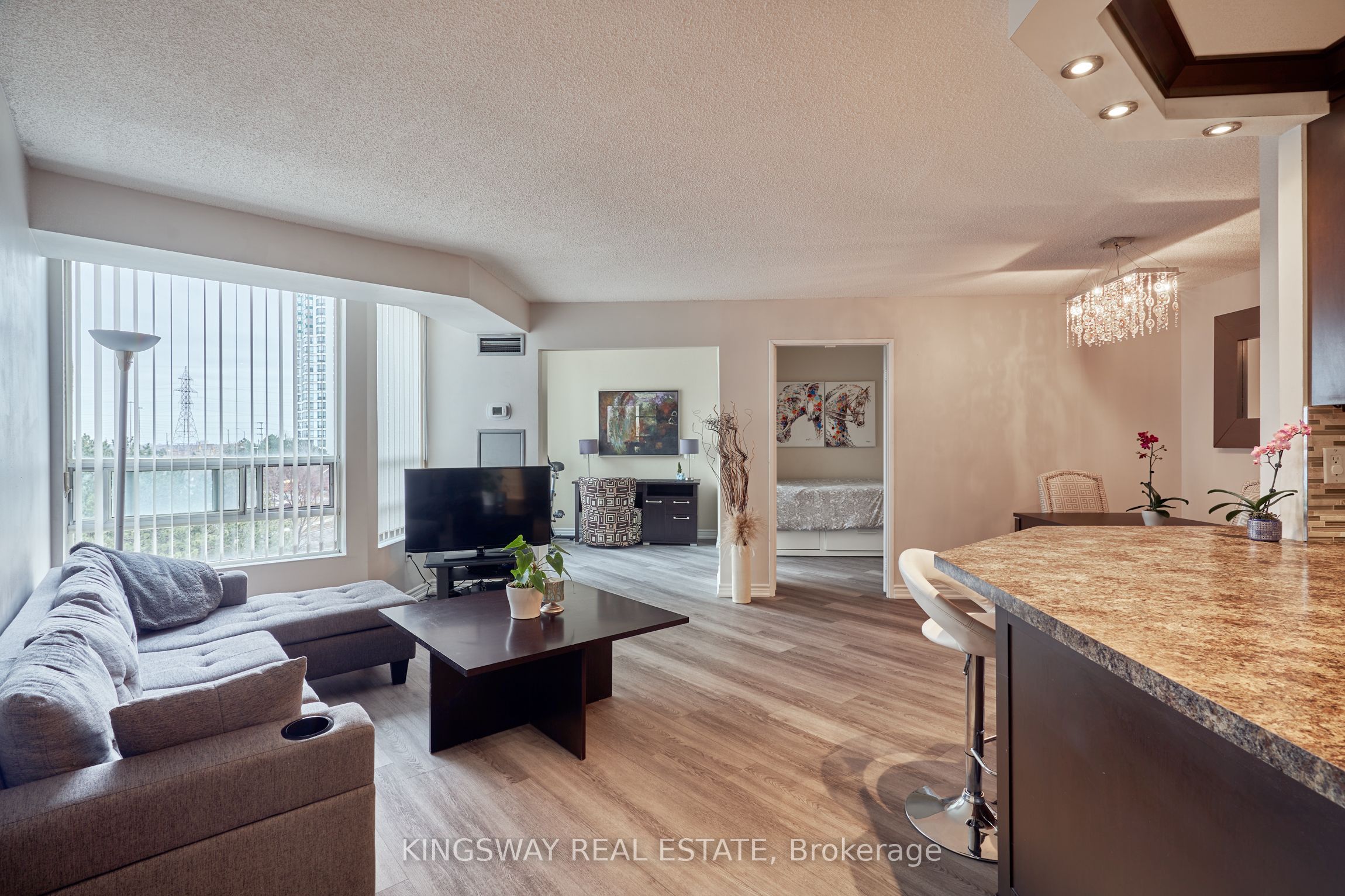 50 Kingsbridge Garden Circle 510, Mississauga, ON L5R 1Y2 photo 5