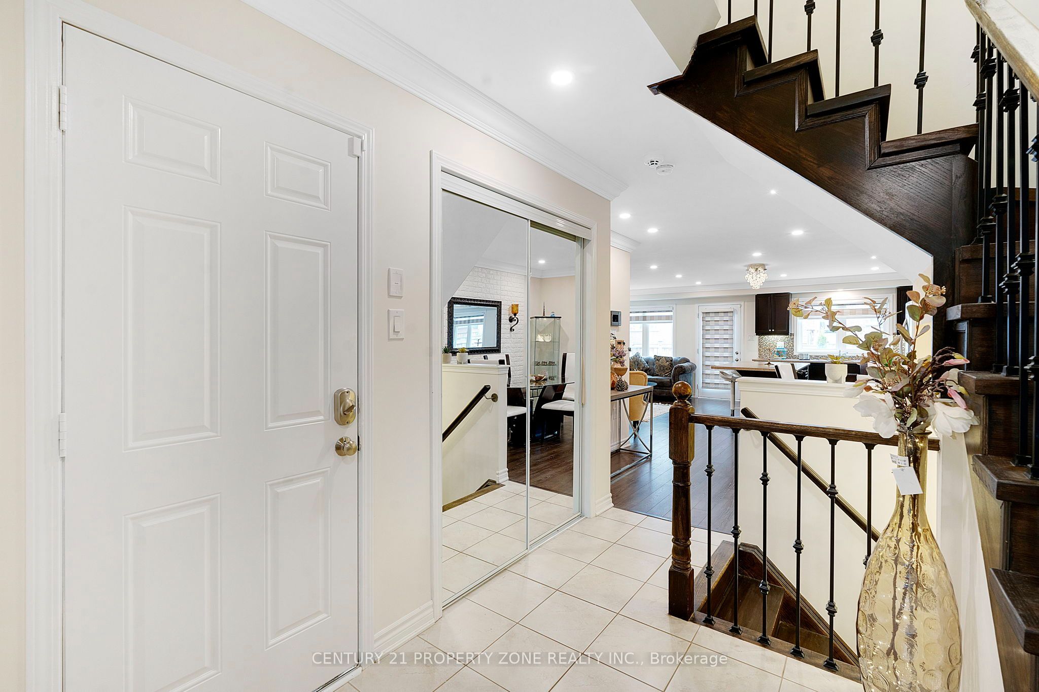 12 Lothbury Drive, Brampton, ON L7A 4G7 photo 5