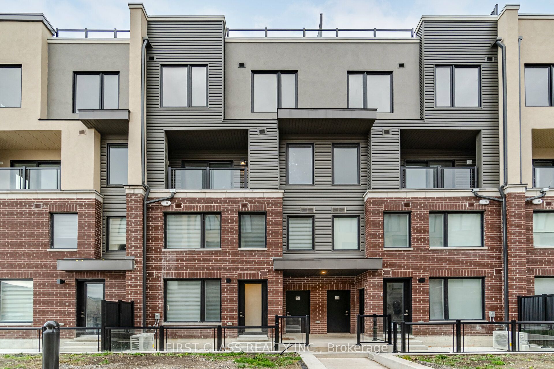 3405 Ridgeway Drive 30, Mississauga, ON L5L 5T3
