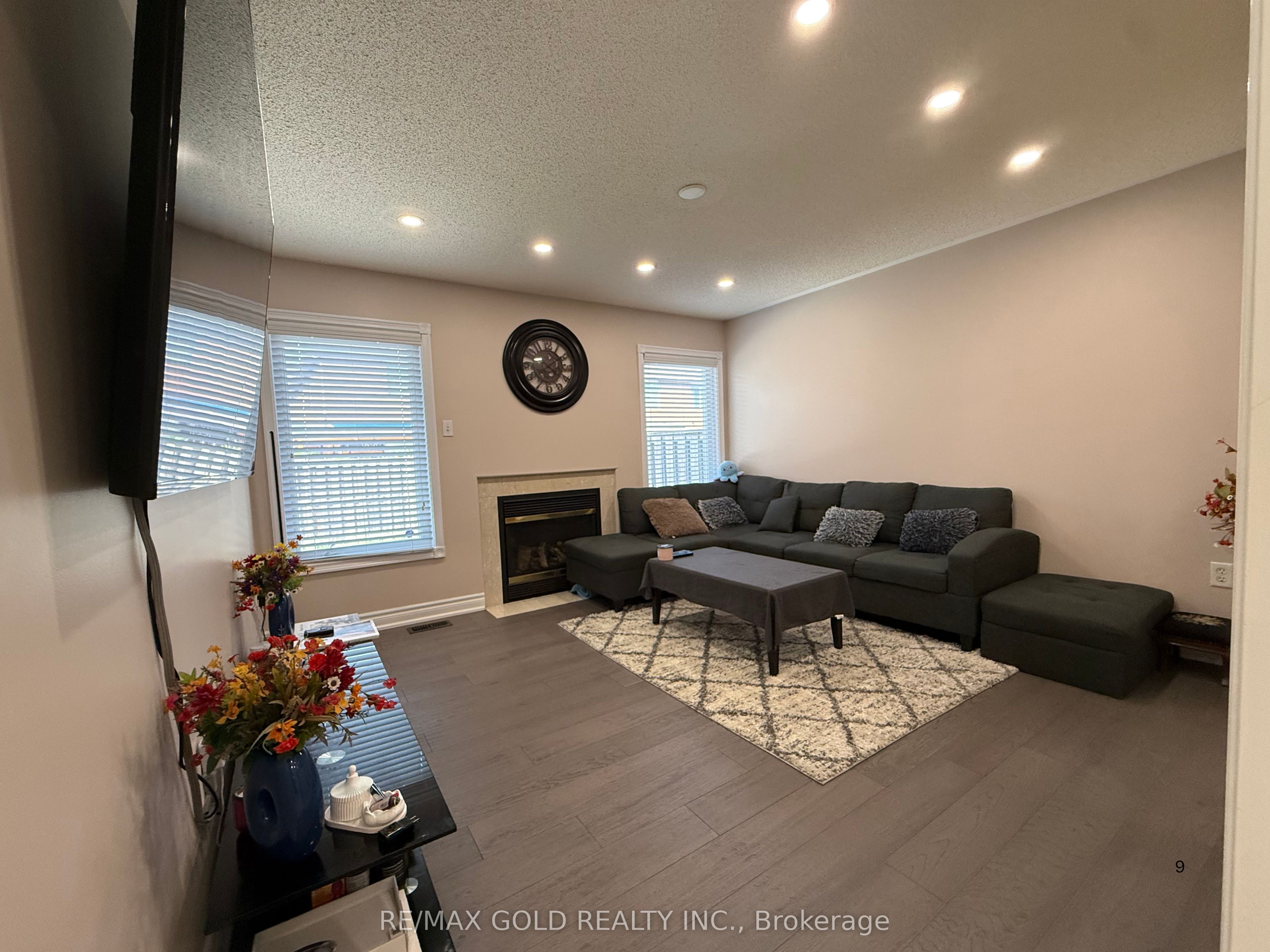 13 Eastway Street, Brampton, ON L6S 6L5 photo 4