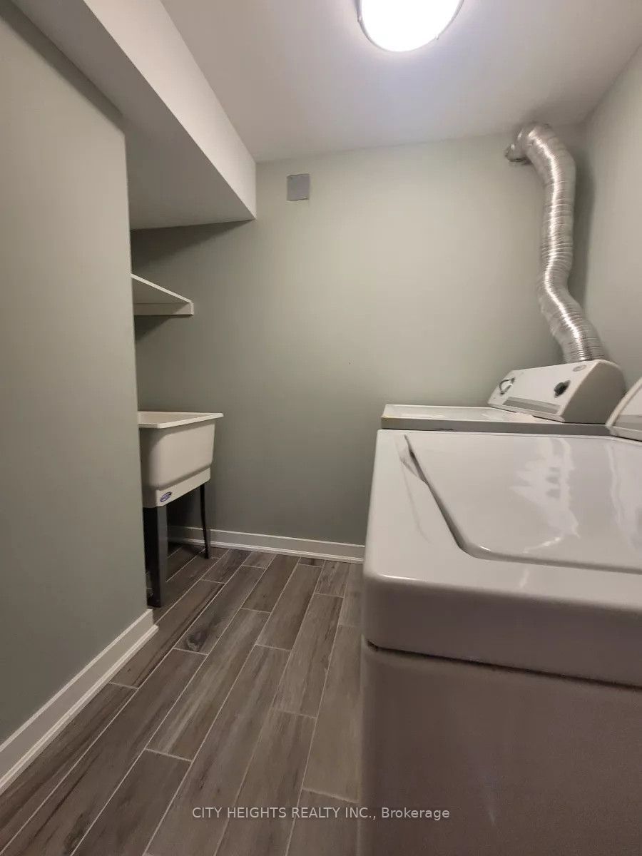 2690 Truscott Drive Basement, Mississauga, ON L5J 2B7