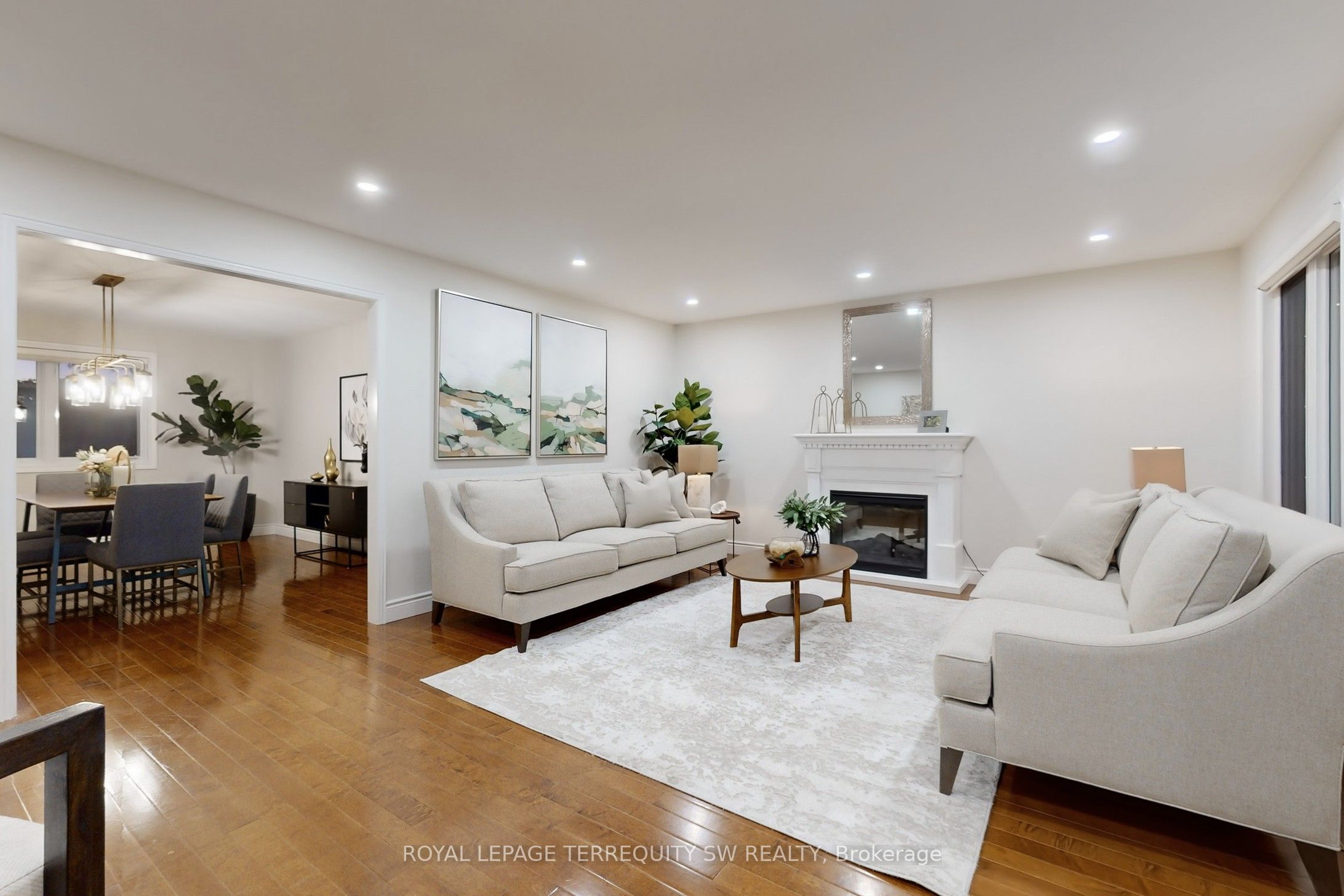 8 Chalmers Court, Brampton, ON L6Z 3G9 photo 3