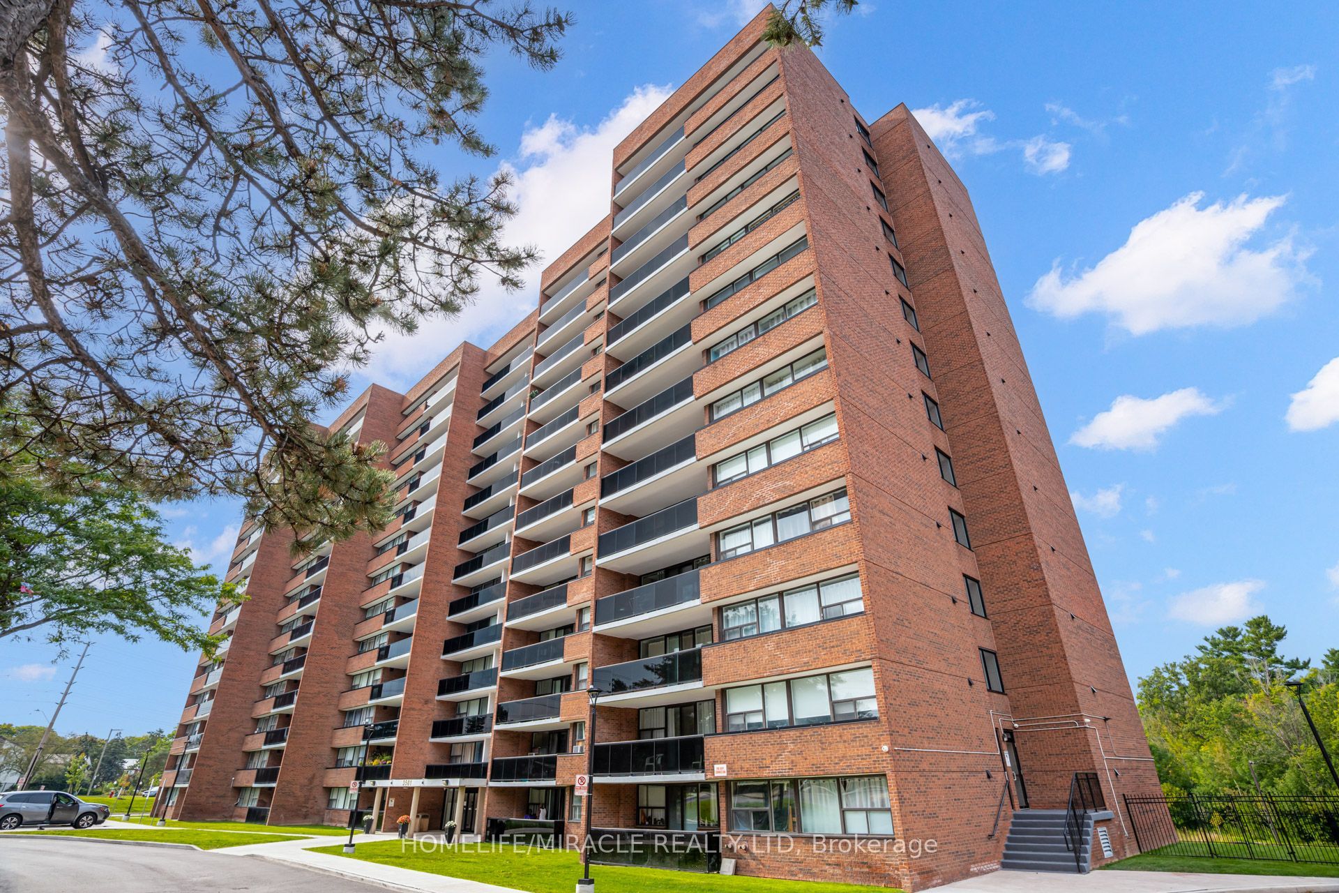 3501 Glen Erin Drive 302, Mississauga, ON L5L 2E9 photo 5