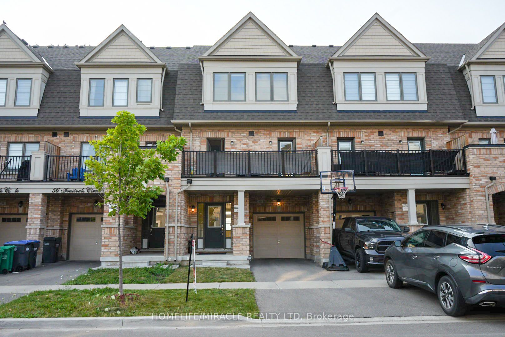 58 Fruitvale Circle, Brampton, ON L7A 5B8 photo 2