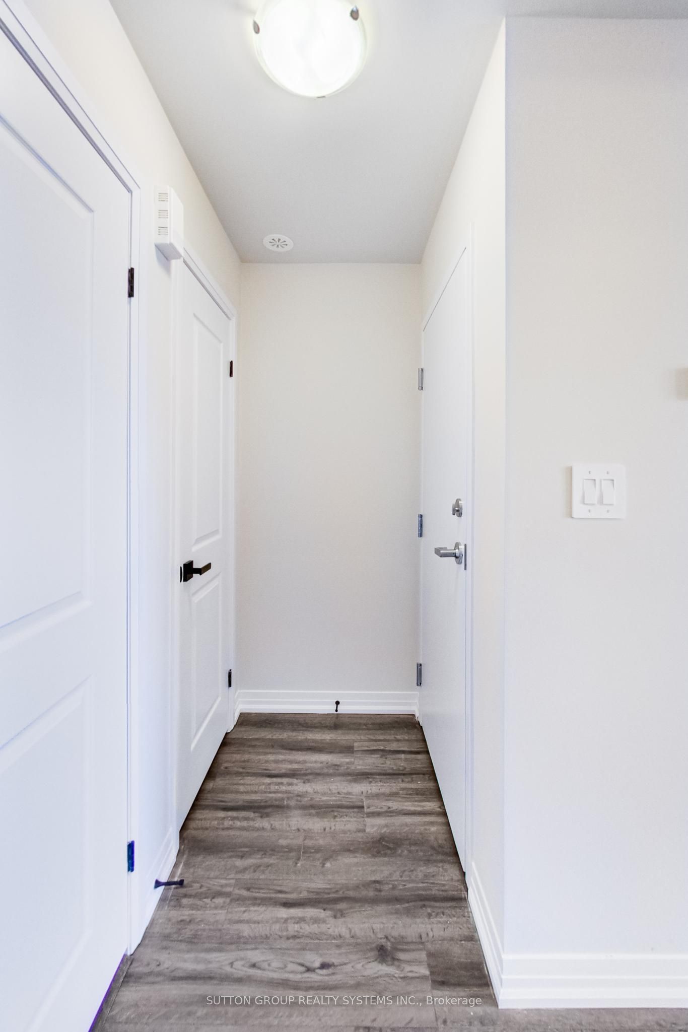 1585 Rose Way 114, Milton, ON L9E 0J2 photo 5