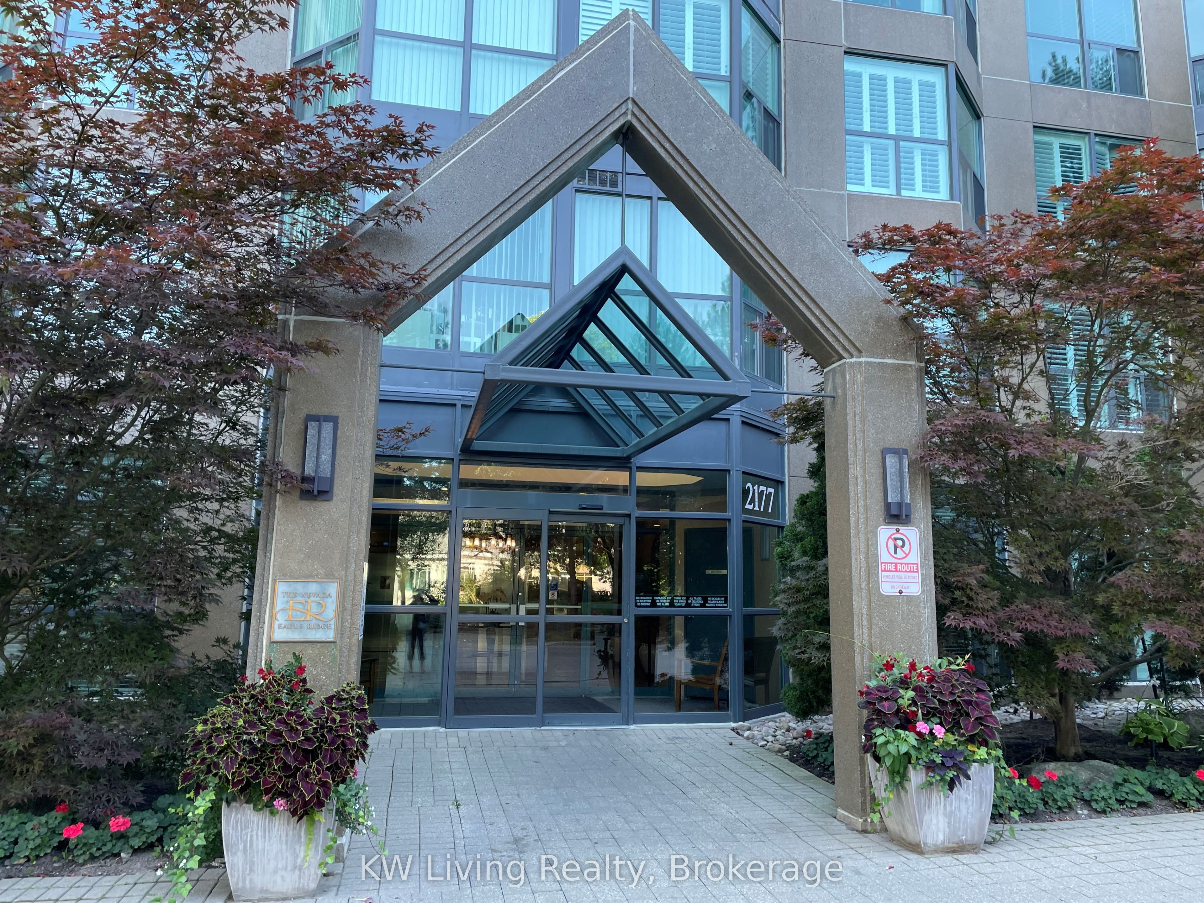 2177 Burnhamthorpe Road 1706, Mississauga, ON L5L 5P9