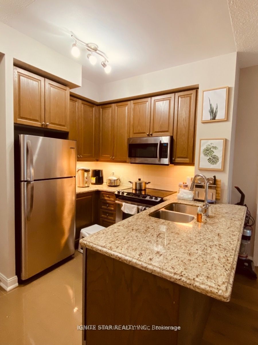 50 SW Absolute Avenue 3705, Mississauga, ON L4Z 0A8 photo 3