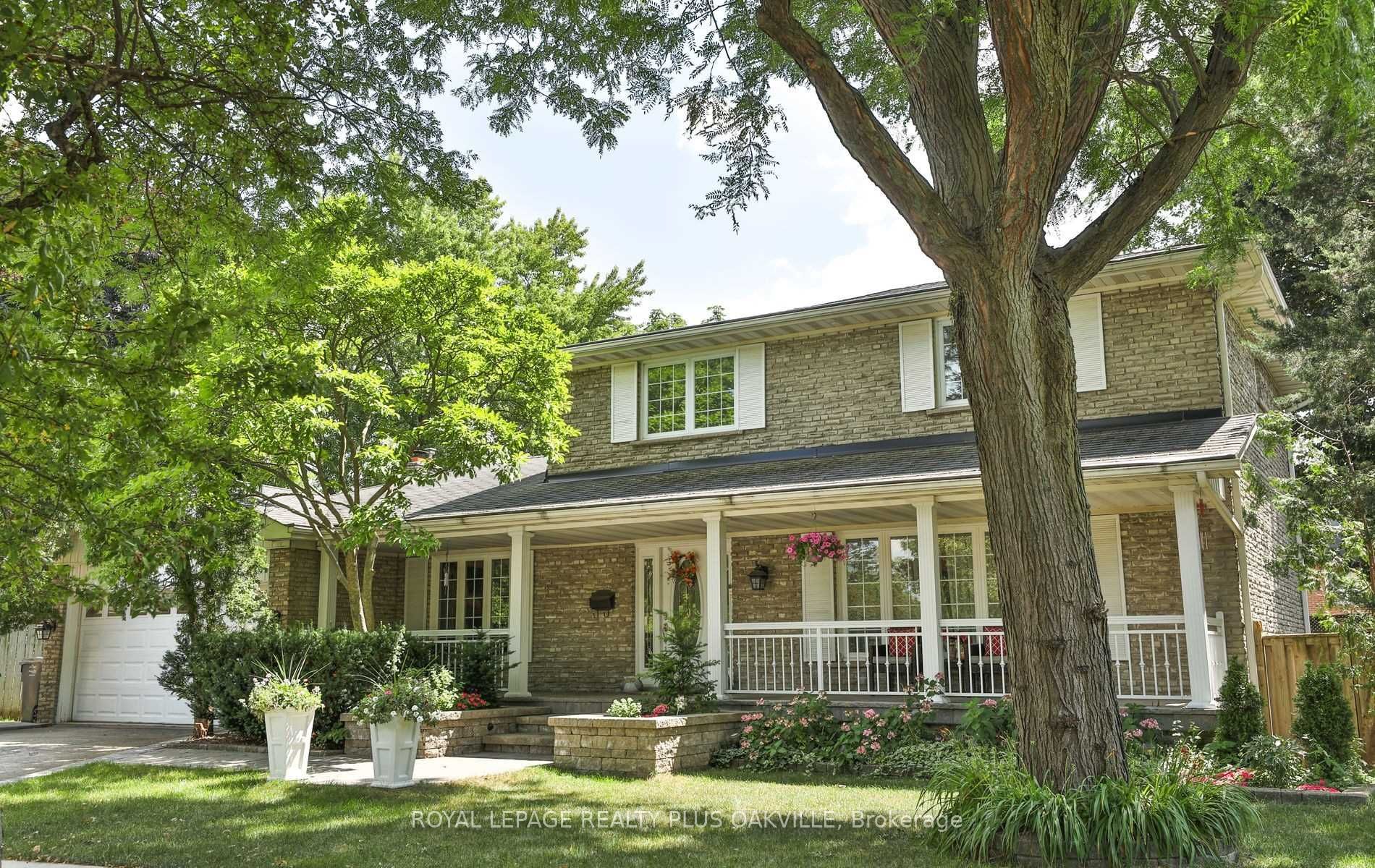 2100 Waycross Crescent, Mississauga, ON L5K 1H9 photo 2
