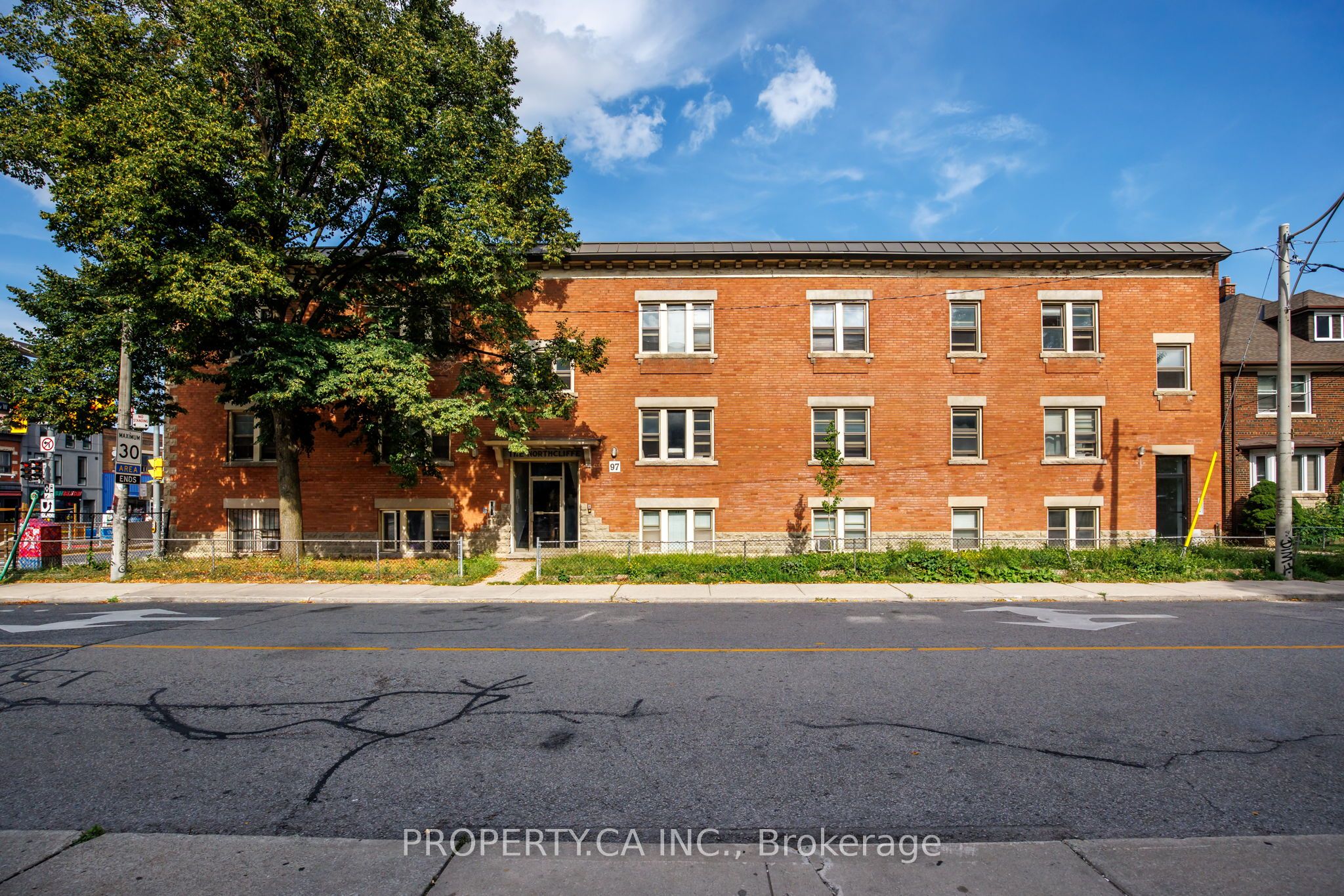 97 Northcliffe Boulevard 9, Toronto, ON M6H 3H3 photo 2