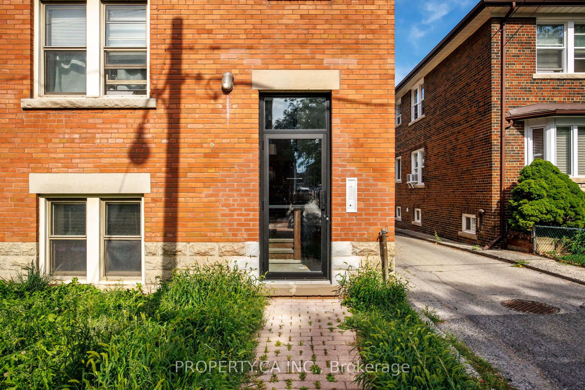 97 Northcliffe Boulevard 9, Toronto, ON M6H 3H3 photo 4