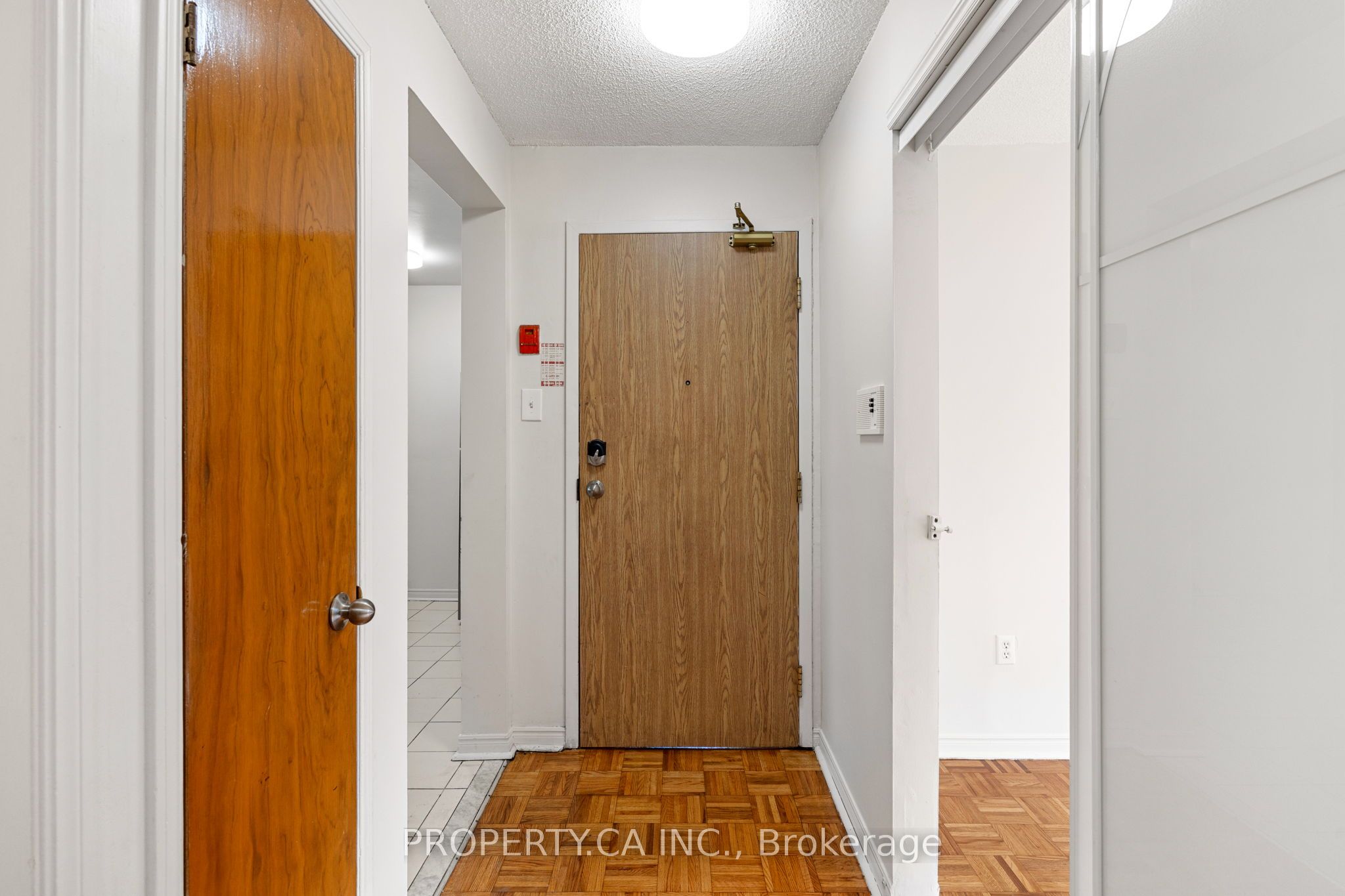 97 Northcliffe Boulevard 9, Toronto, ON M6H 3H3 photo 5
