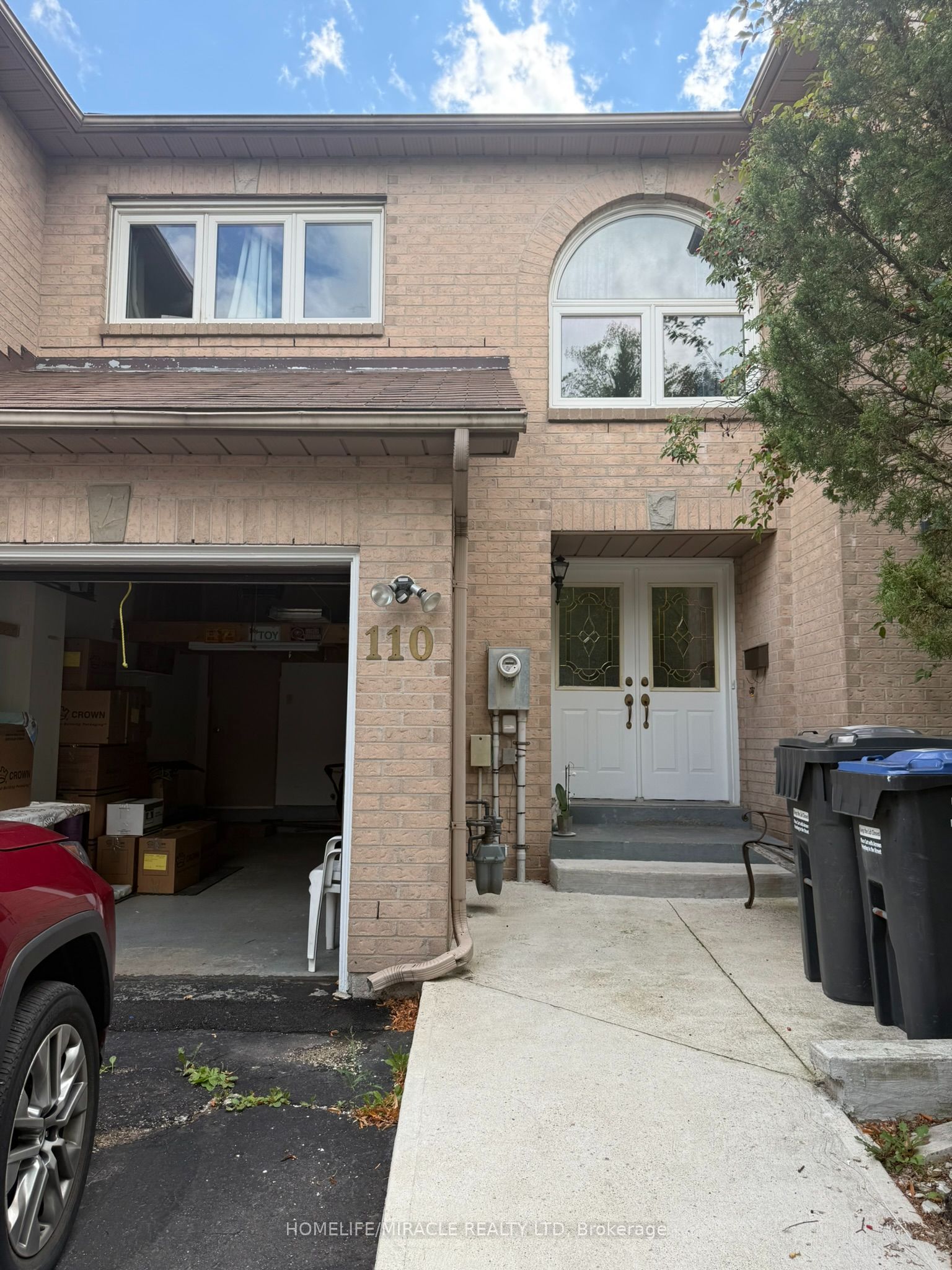110 Richwood Crescent, Brampton, ON L6X 4K7 photo 3