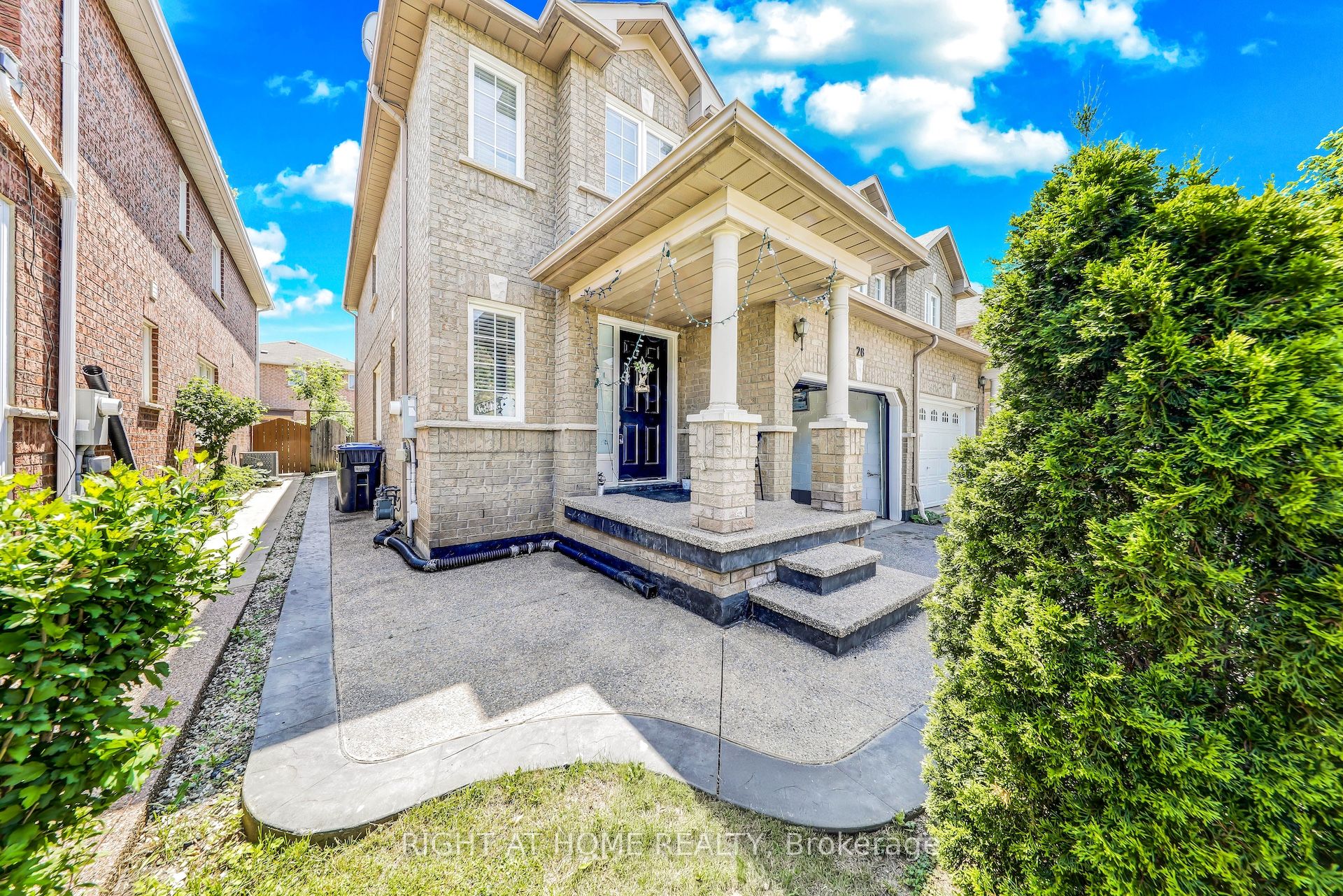 28 Cedarvalley Boulevard, Brampton, ON L7A 2C2