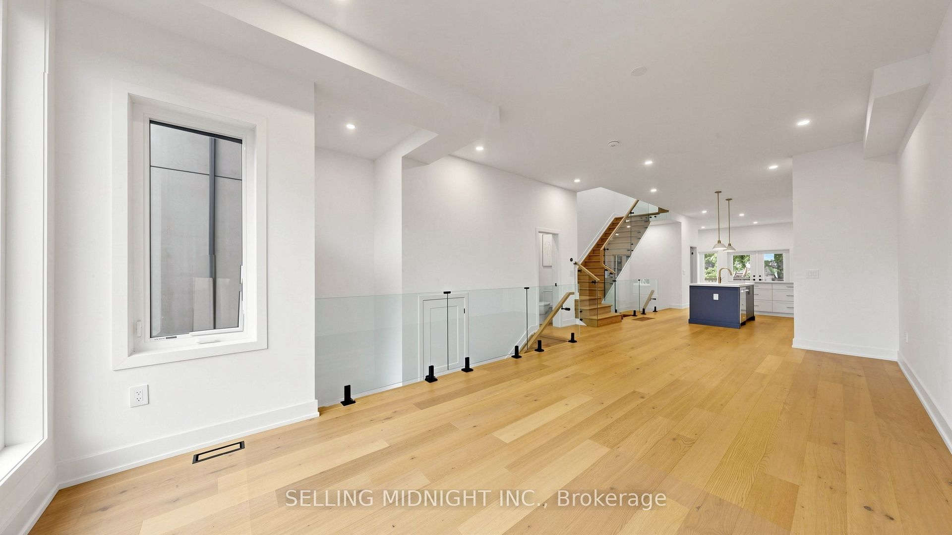 42 Guthrie Avenue, Toronto, ON M8Y 3L1 photo 5