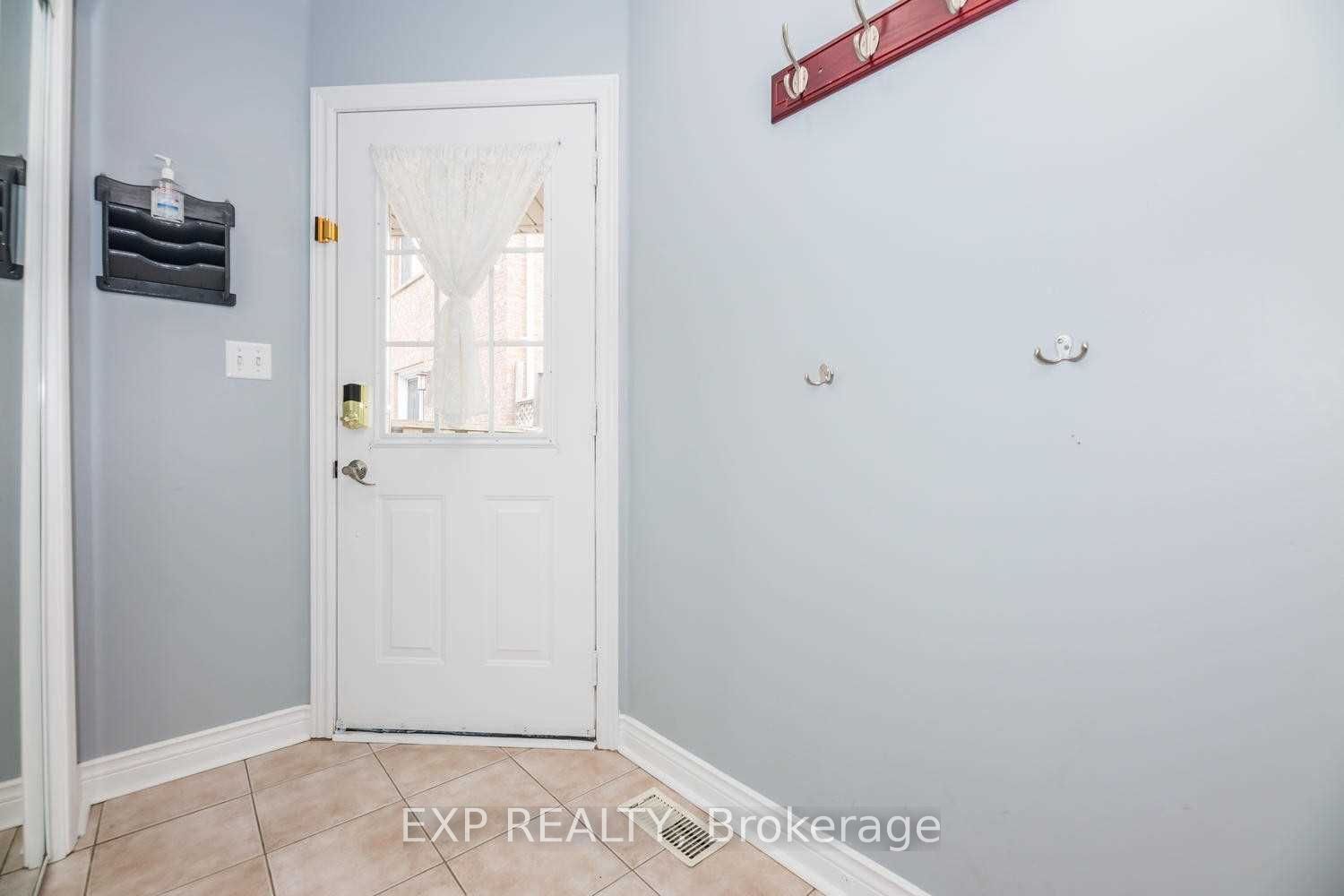65 Pressed Brick Drive, Brampton, ON L6V 4K5 photo 3