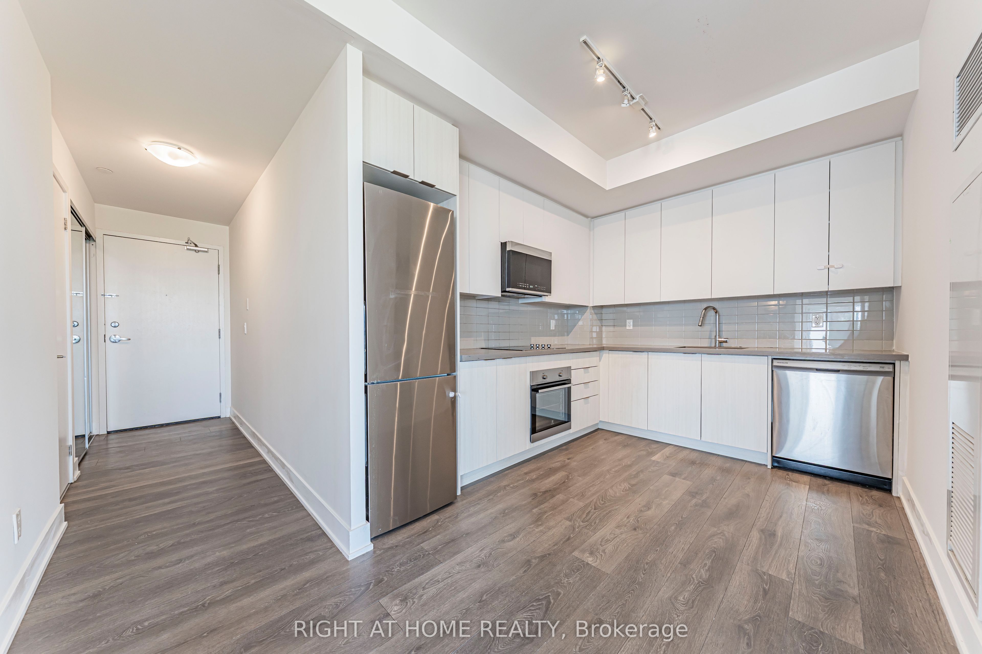 297 Oak Walk Drive 1208, Oakville, ON L6H 3R6 photo 5