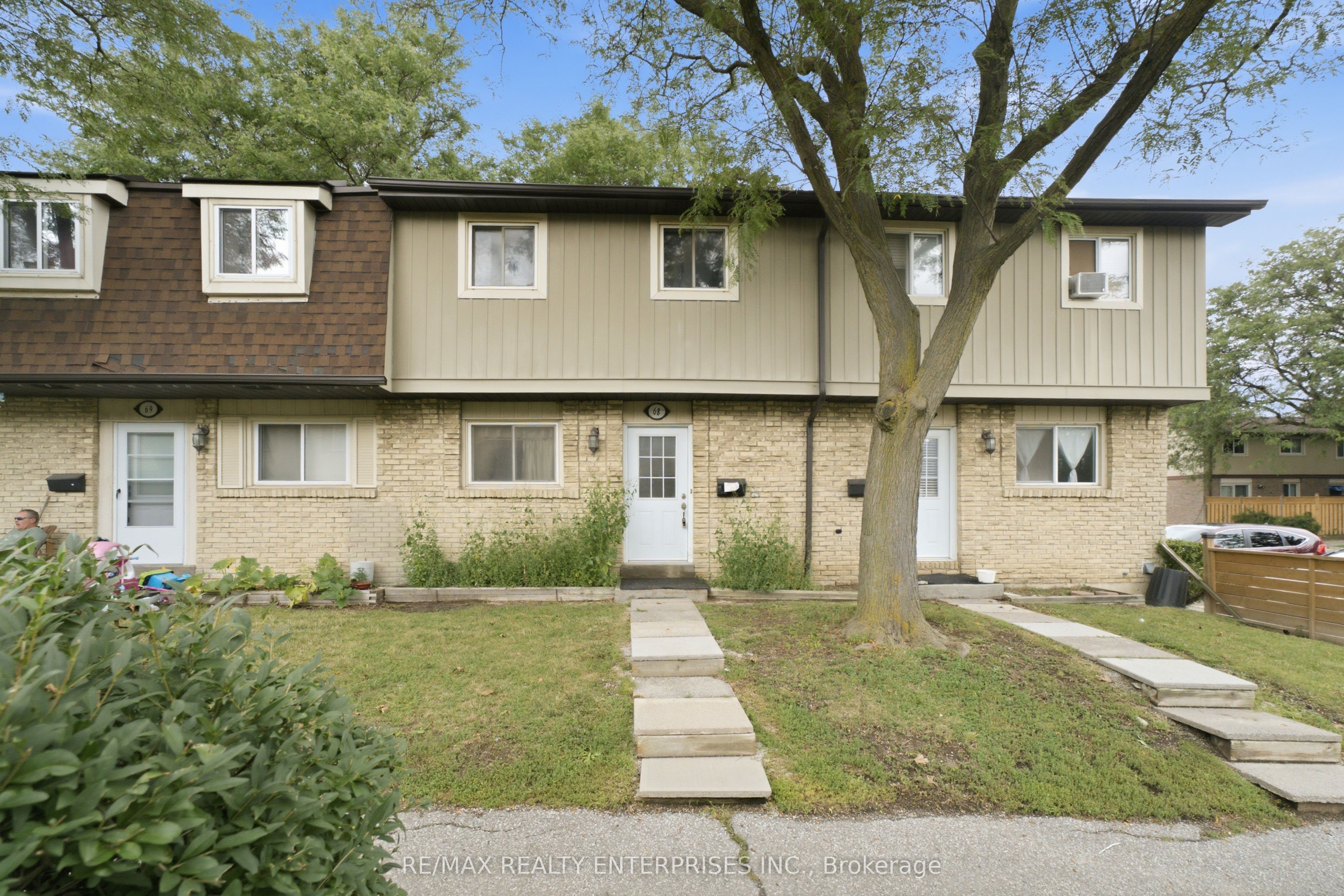 93 Hansen Road 68, Brampton, ON L6V 3C8 photo 2