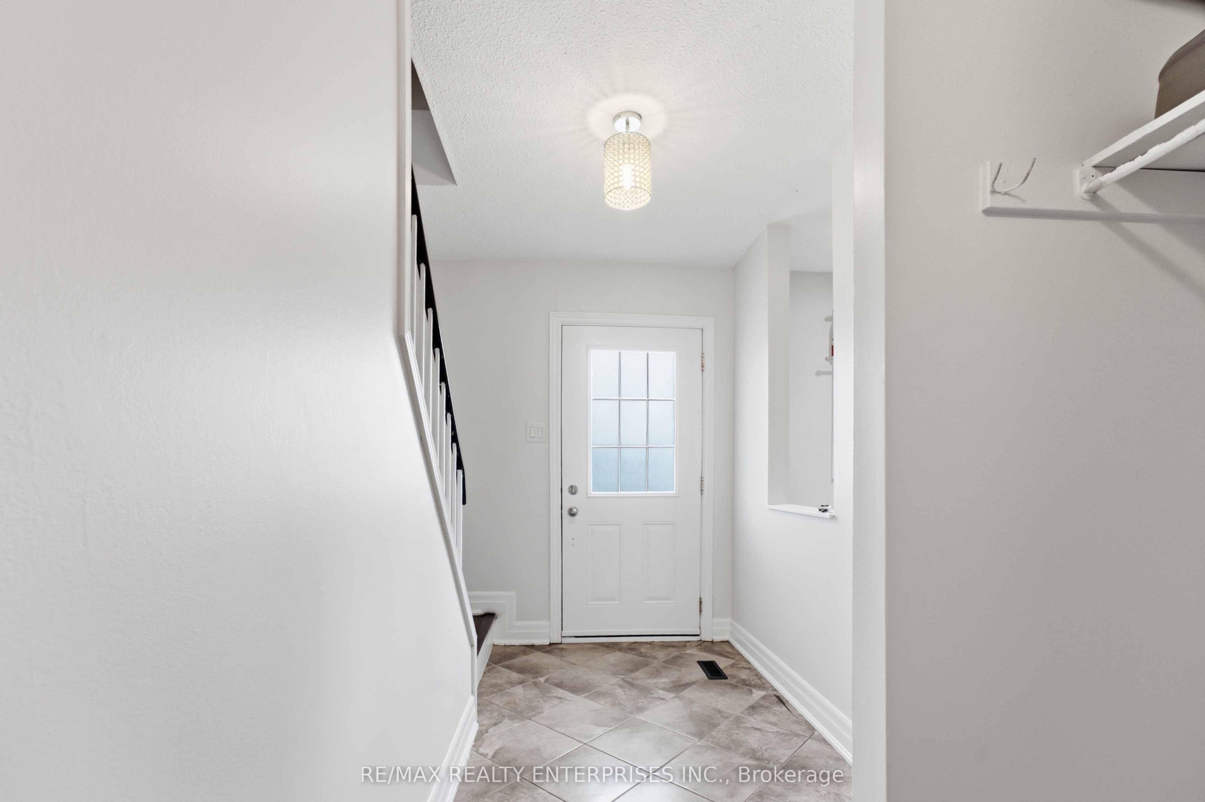 93 Hansen Road 68, Brampton, ON L6V 3C8 photo 3