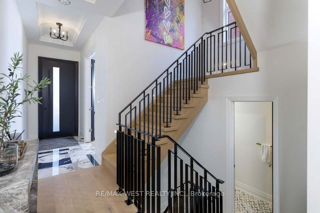 64 Thompson Avenue, Toronto, ON M8Z 3T4 photo 3