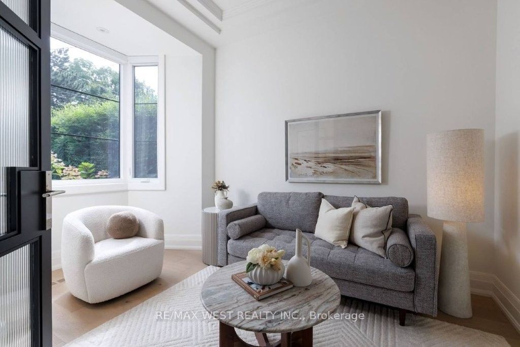 64 Thompson Avenue, Toronto, ON M8Z 3T4 photo 4