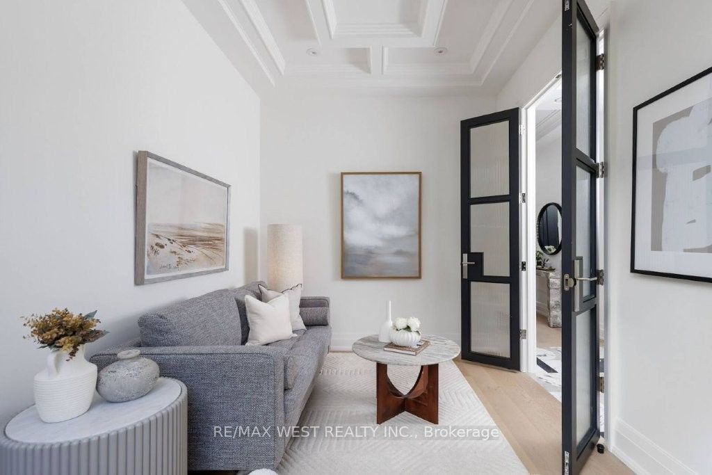 64 Thompson Avenue, Toronto, ON M8Z 3T4 photo 5
