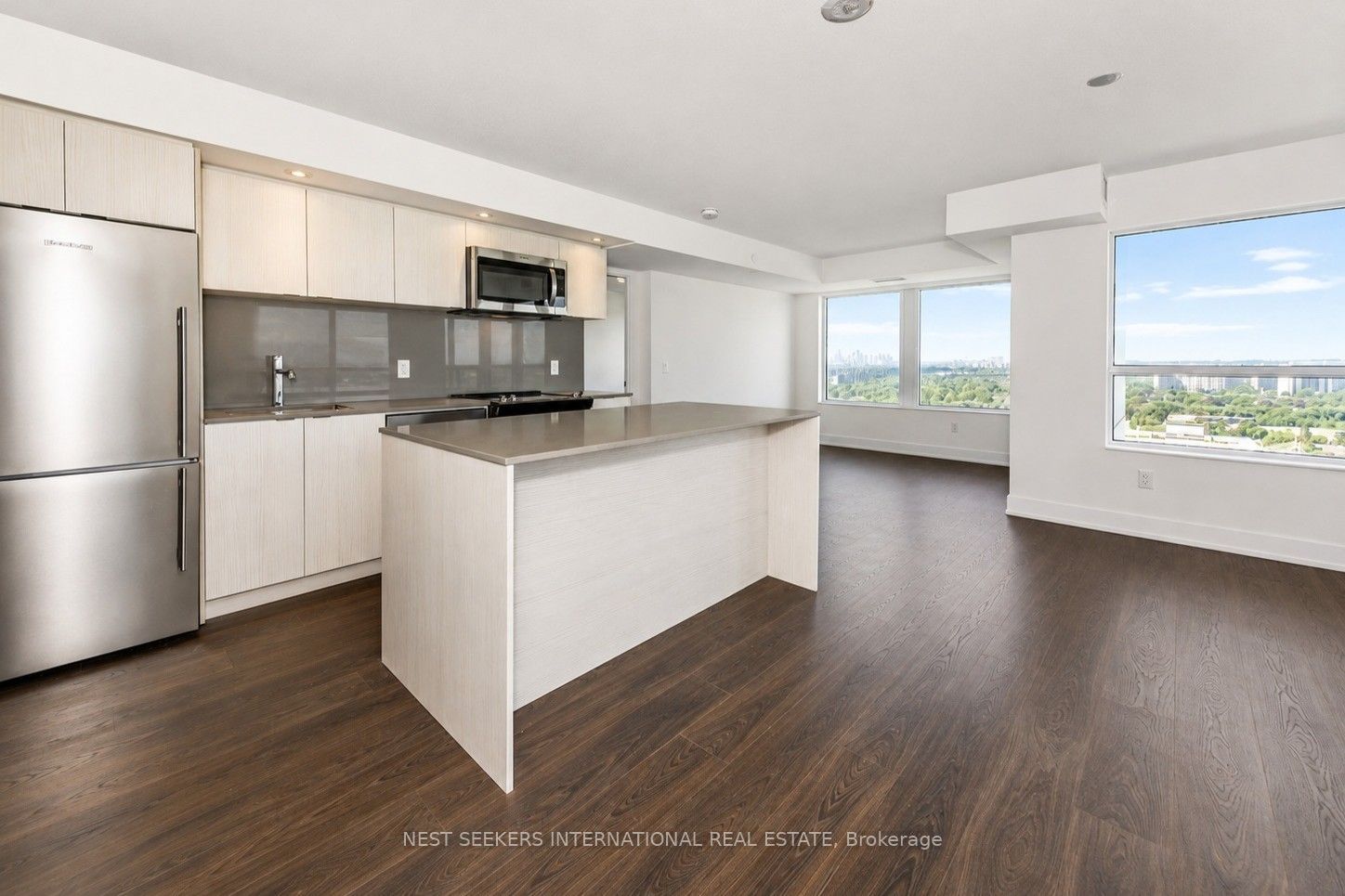10 Eva Road 2304, Toronto, ON M9C 0B3 photo 2