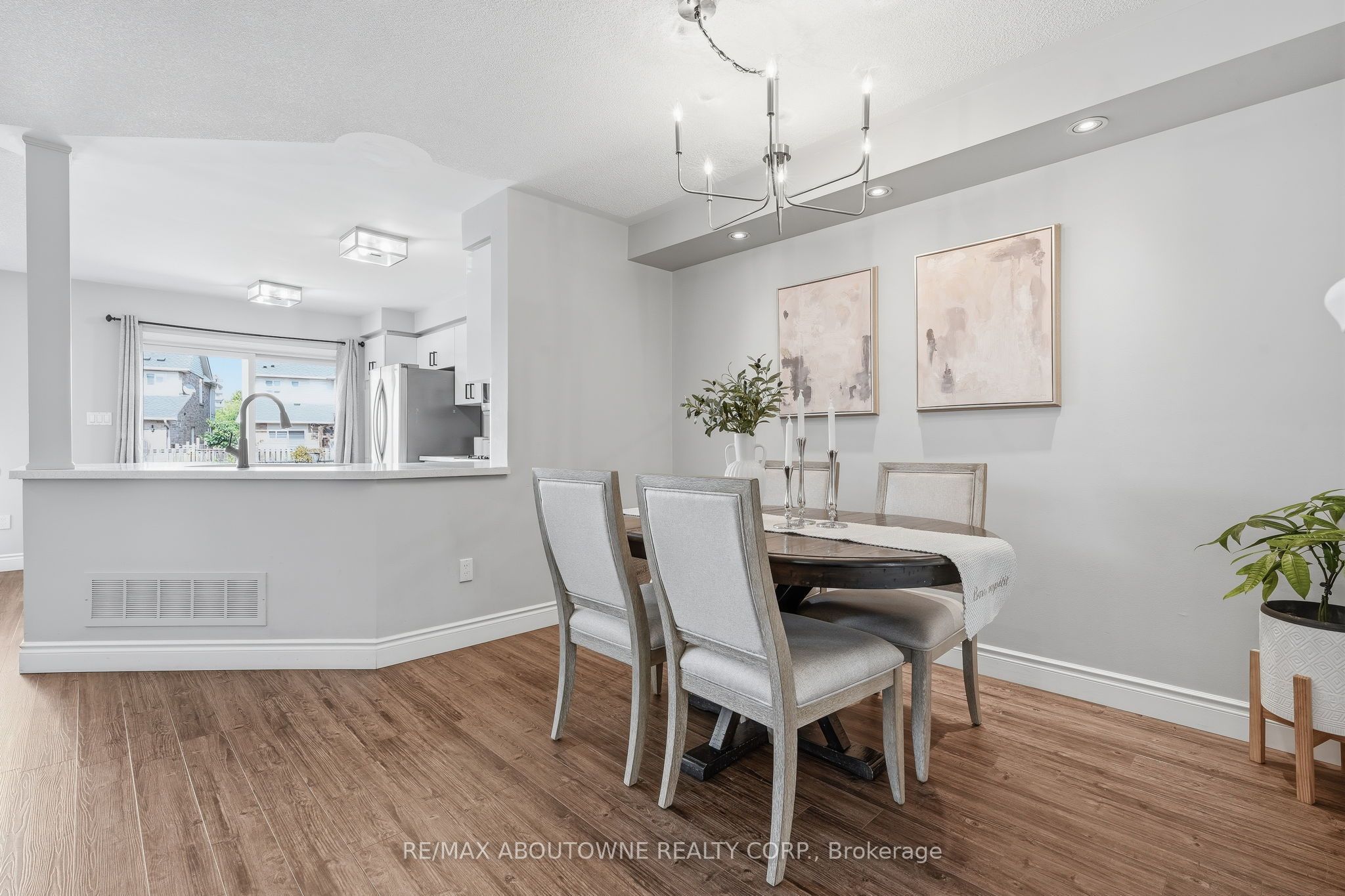 2469 Springforest Drive, Oakville, ON L6M 0A2 photo 5