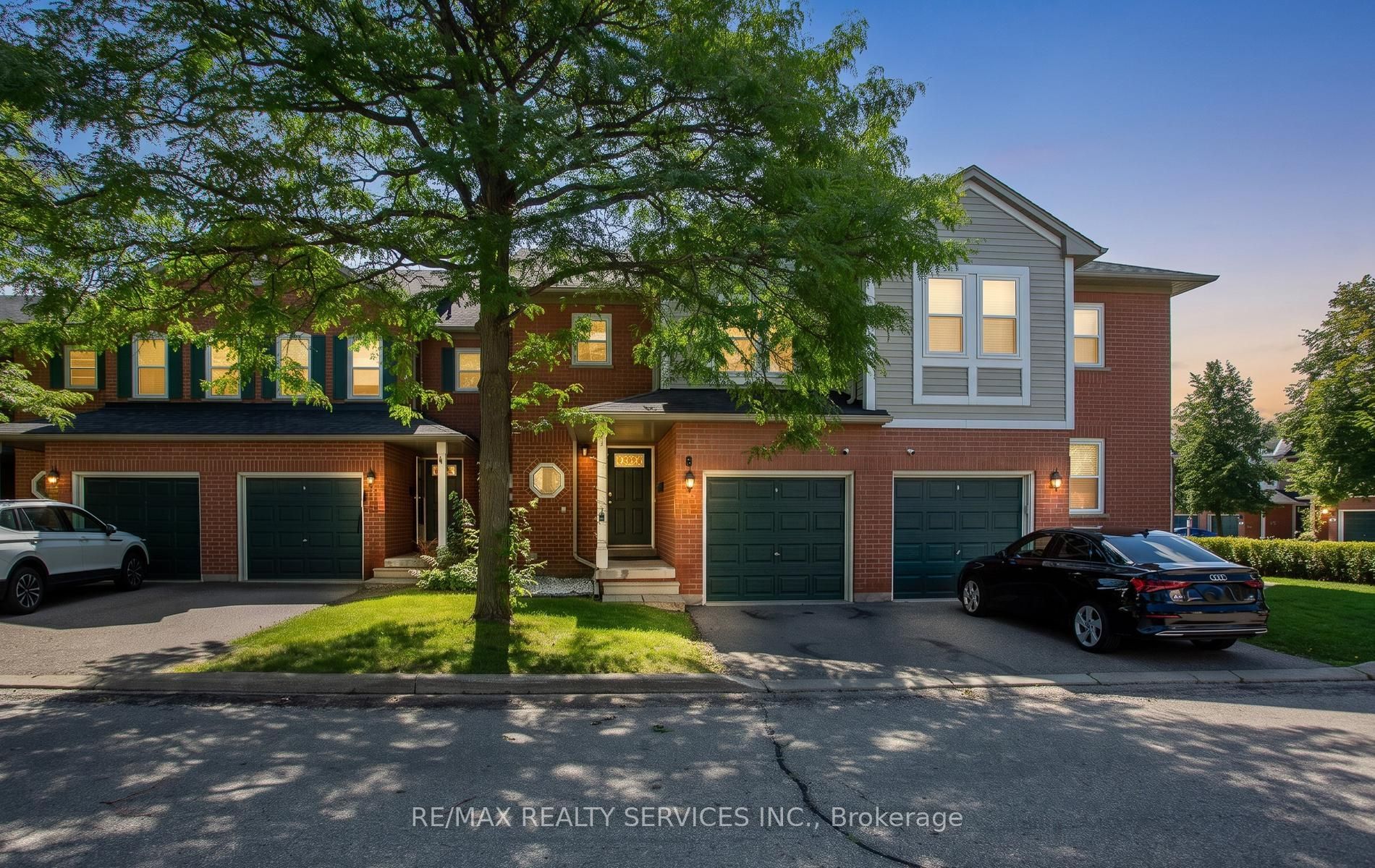 5659 Glen Erin Drive 40, Mississauga, ON L5M 5P2 photo 2