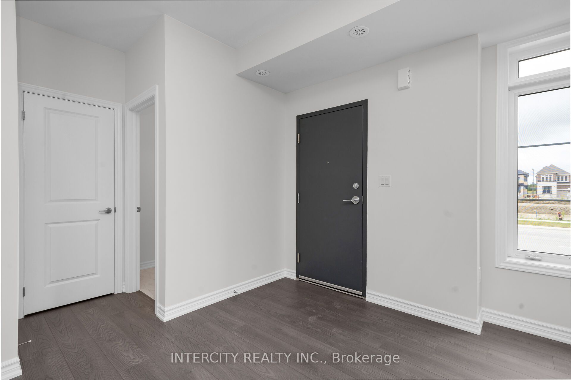 553 Tim Manley Avenue 7Z, Caledon, ON L7C 4L1 photo 3