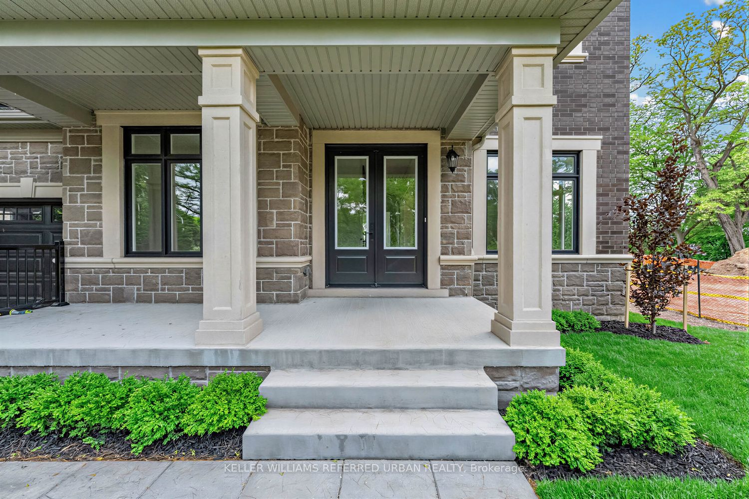 1429 Dundas Crescent, Mississauga, ON L5C 1E8 photo 3