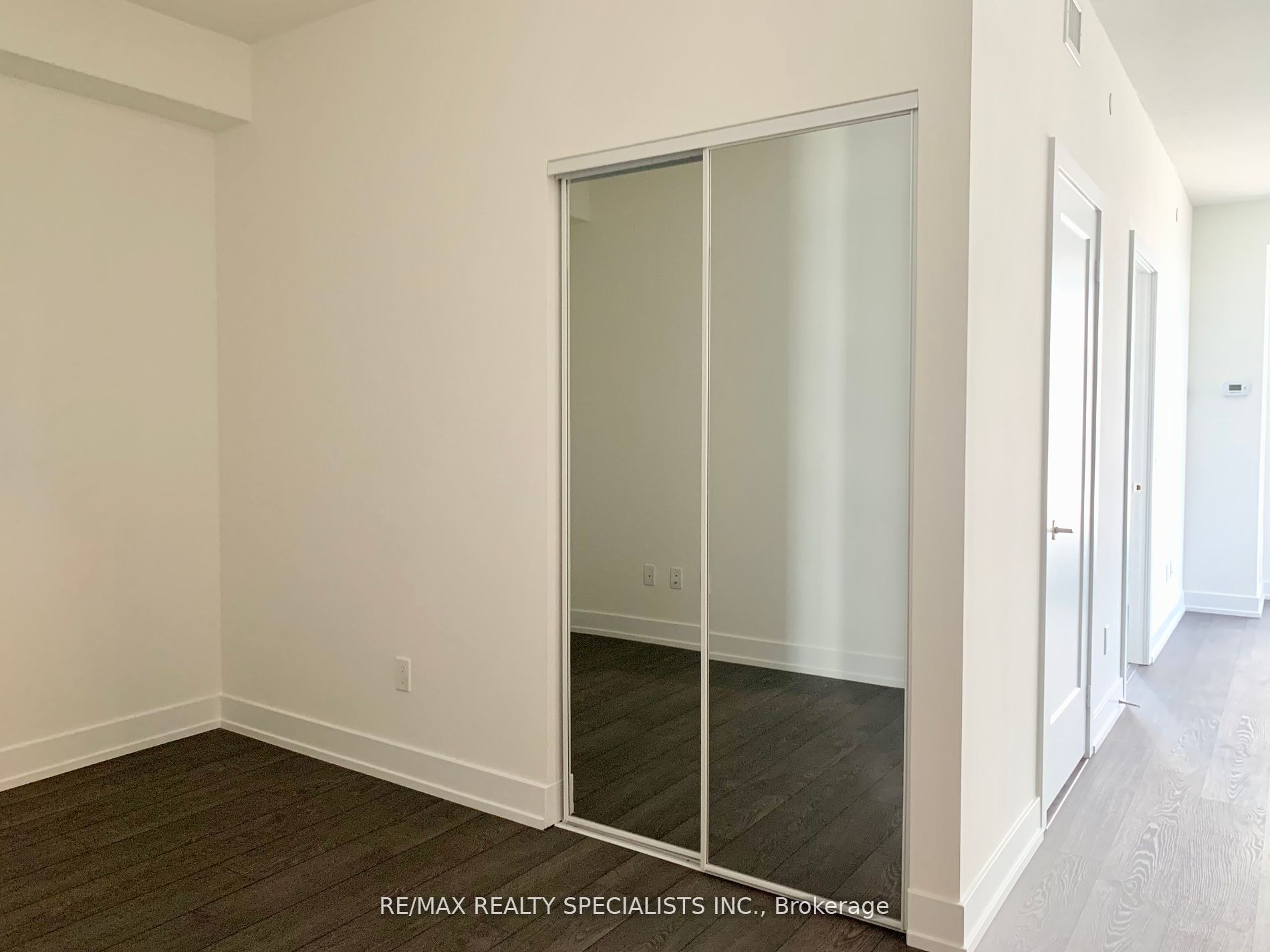 9 Mabelle Avenue 3421, Toronto, ON M9A 4X7 photo 4