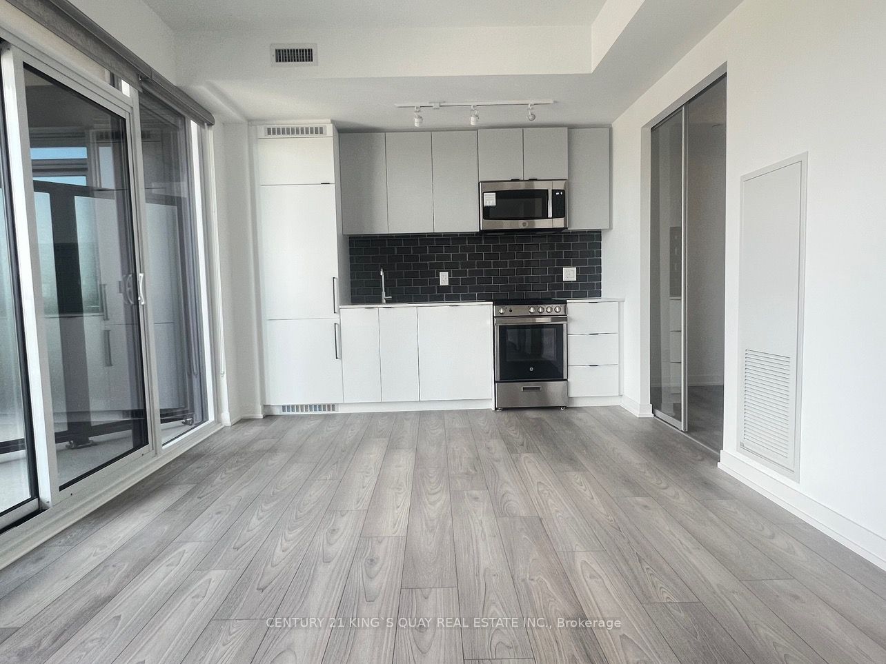 285 Dufferin Street 903, Toronto, ON M6K 0J2
