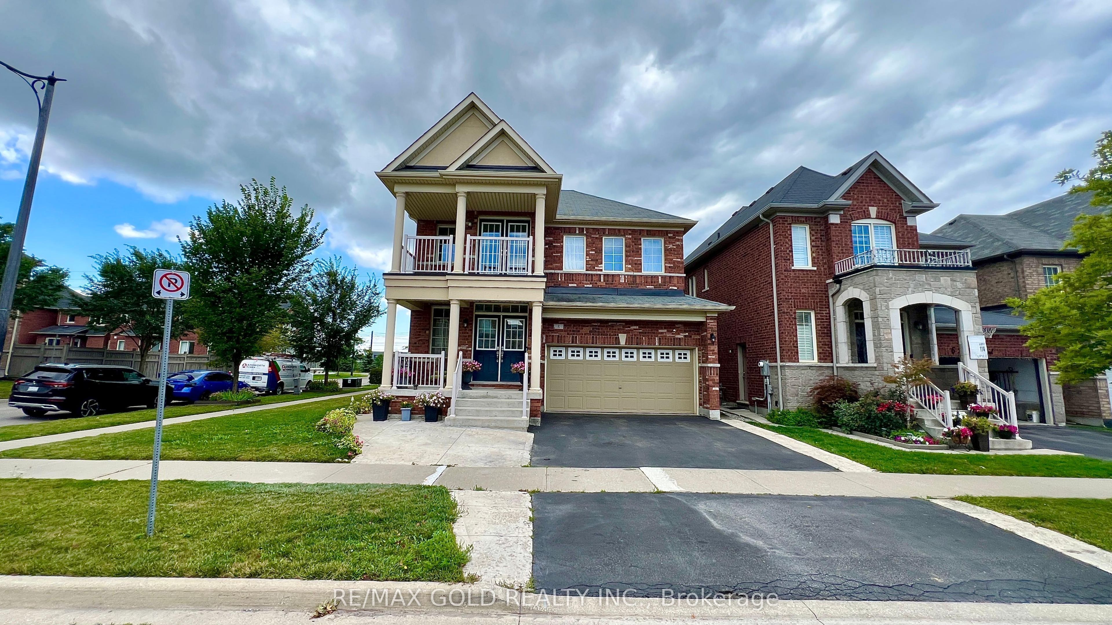8 Zelda Road, Brampton, ON L6R 3V9 photo 2