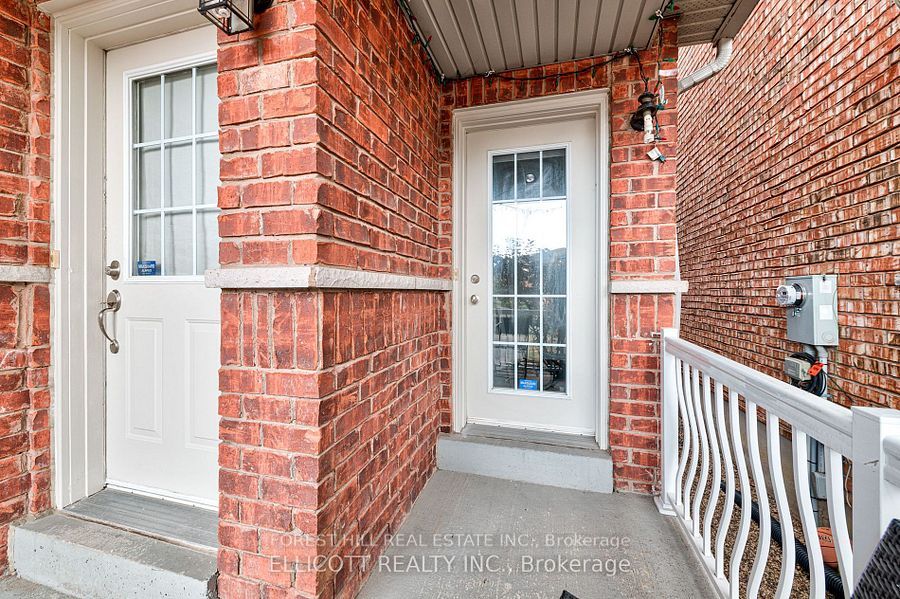 18 San Gabriele Place, Toronto, ON M9L 3A4 photo 2