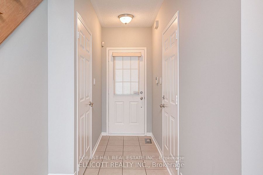 18 San Gabriele Place, Toronto, ON M9L 3A4 photo 4