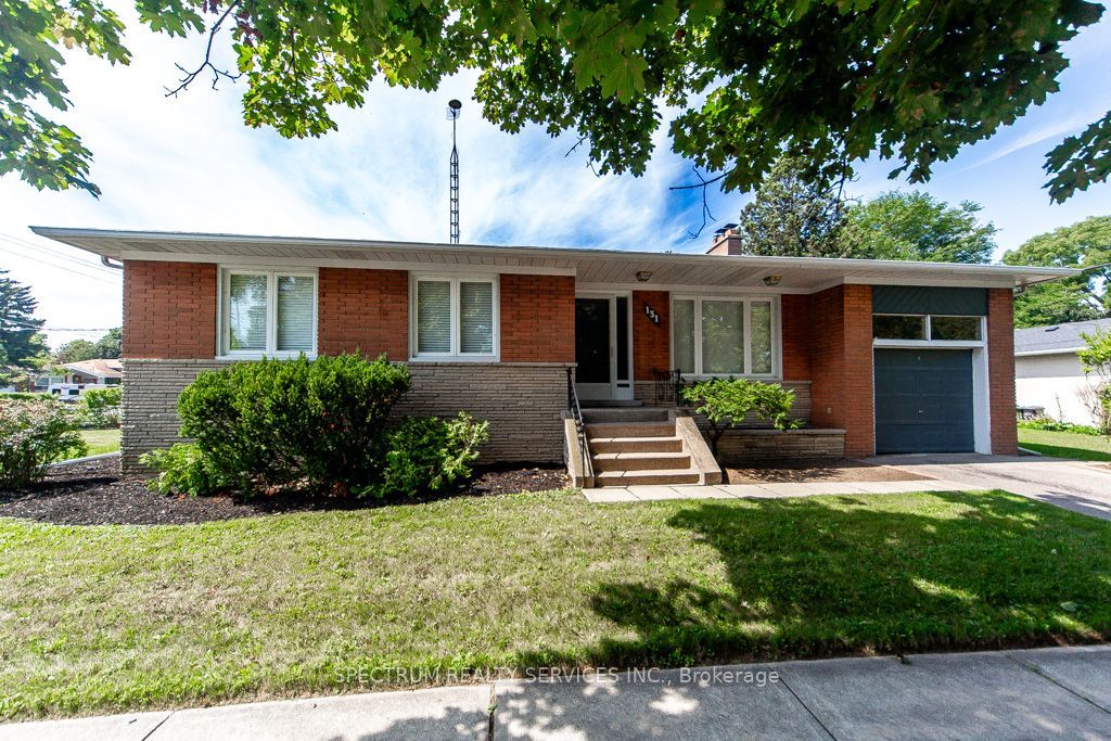 131 West Deane Park Drive, Toronto, ON M9B 2S6 photo 5