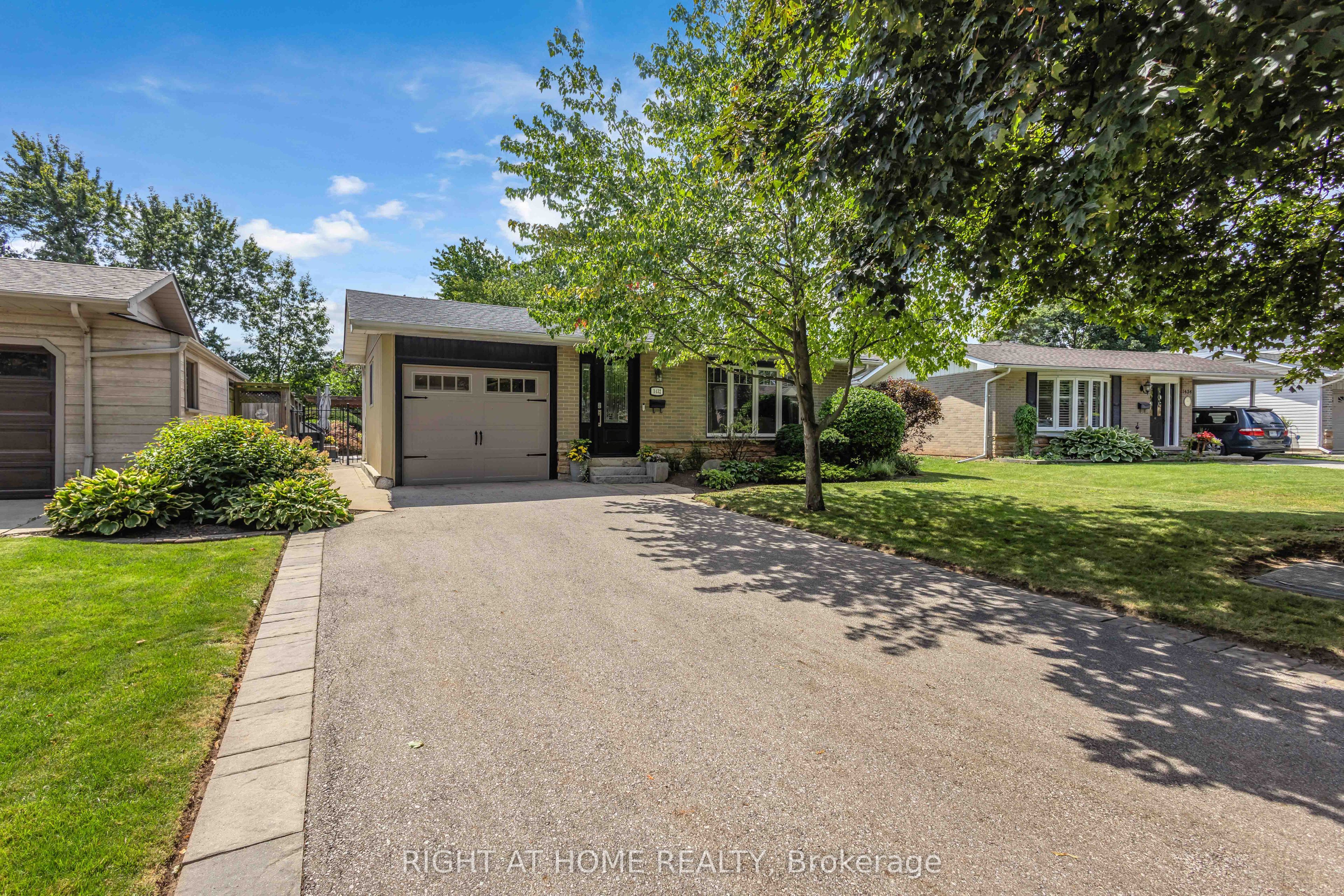 1432 Dewbourne Crescent, Burlington, ON L7M 1E7 photo 3